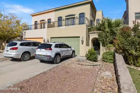 4303 Capistrano Avenue, Las Cruces, New Mexico 88011, 3 Bedrooms Bedrooms, ,2.5 BathroomsBathrooms,Residential,For Sale,Capistrano,2503559