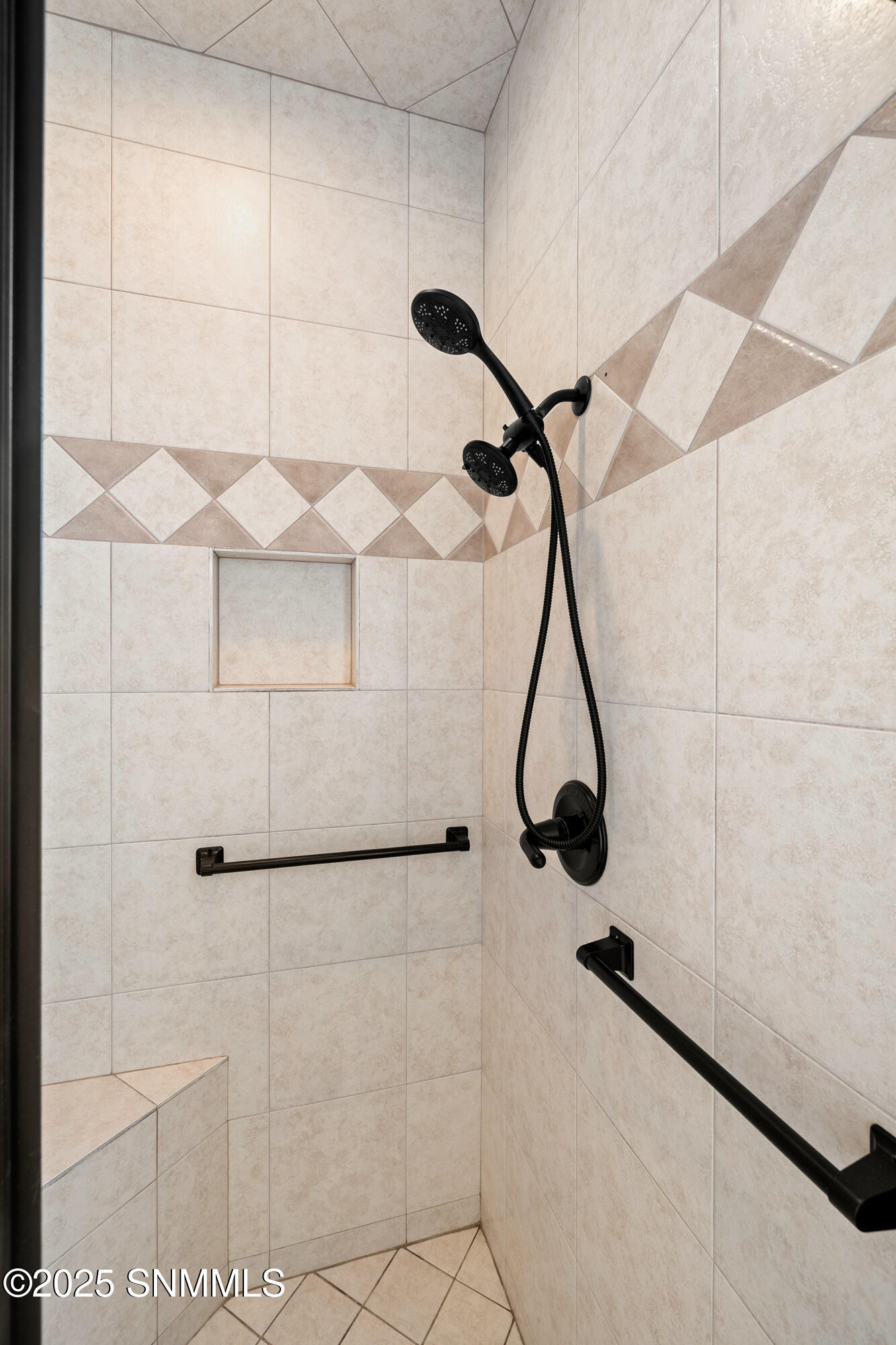 3548-Mission-MLS-Camera-Guy-24