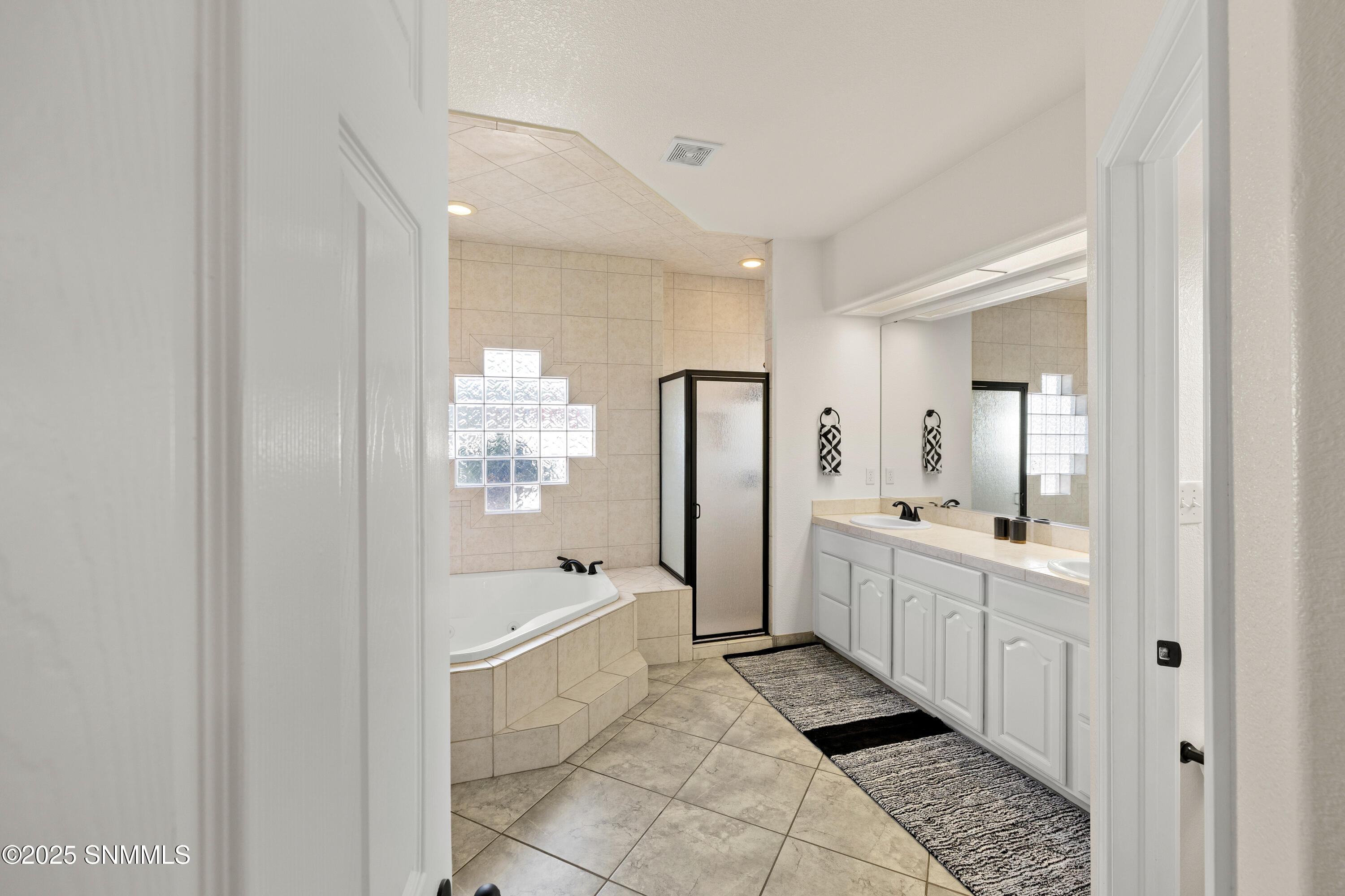 3548-Mission-MLS-Camera-Guy-31