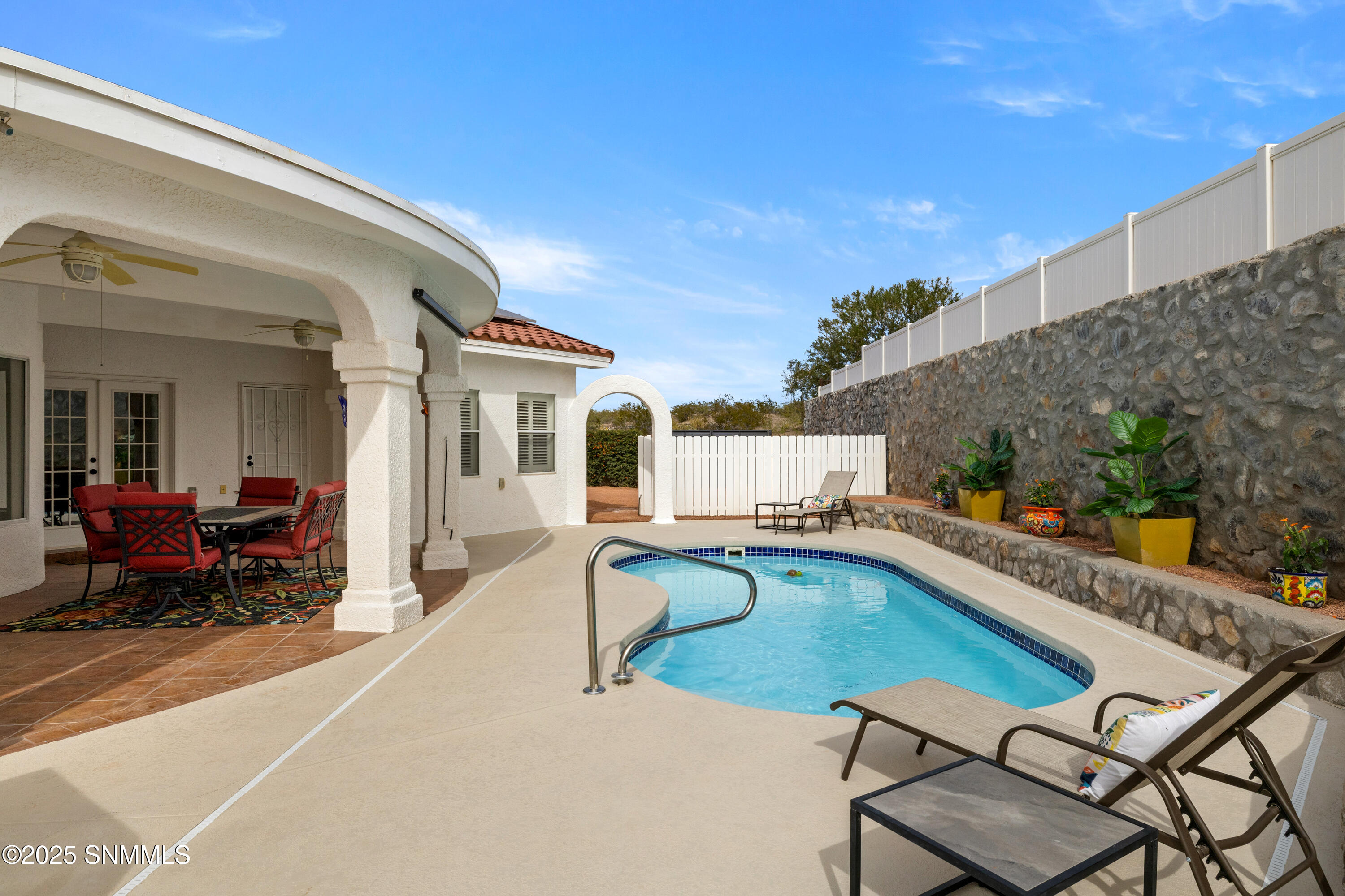 3548-Mission-MLS-Camera-Guy-44