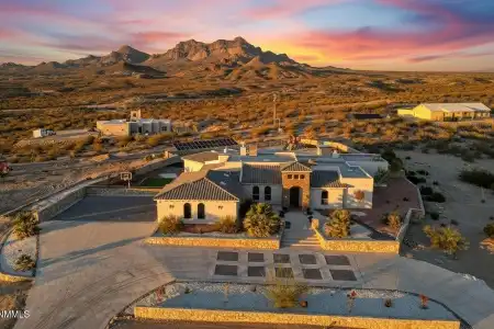 2299 Guamis Road, Las Cruces, New Mexico 88012, 5 Bedrooms Bedrooms, ,3.5 BathroomsBathrooms,Residential,For Sale,Guamis,2503601