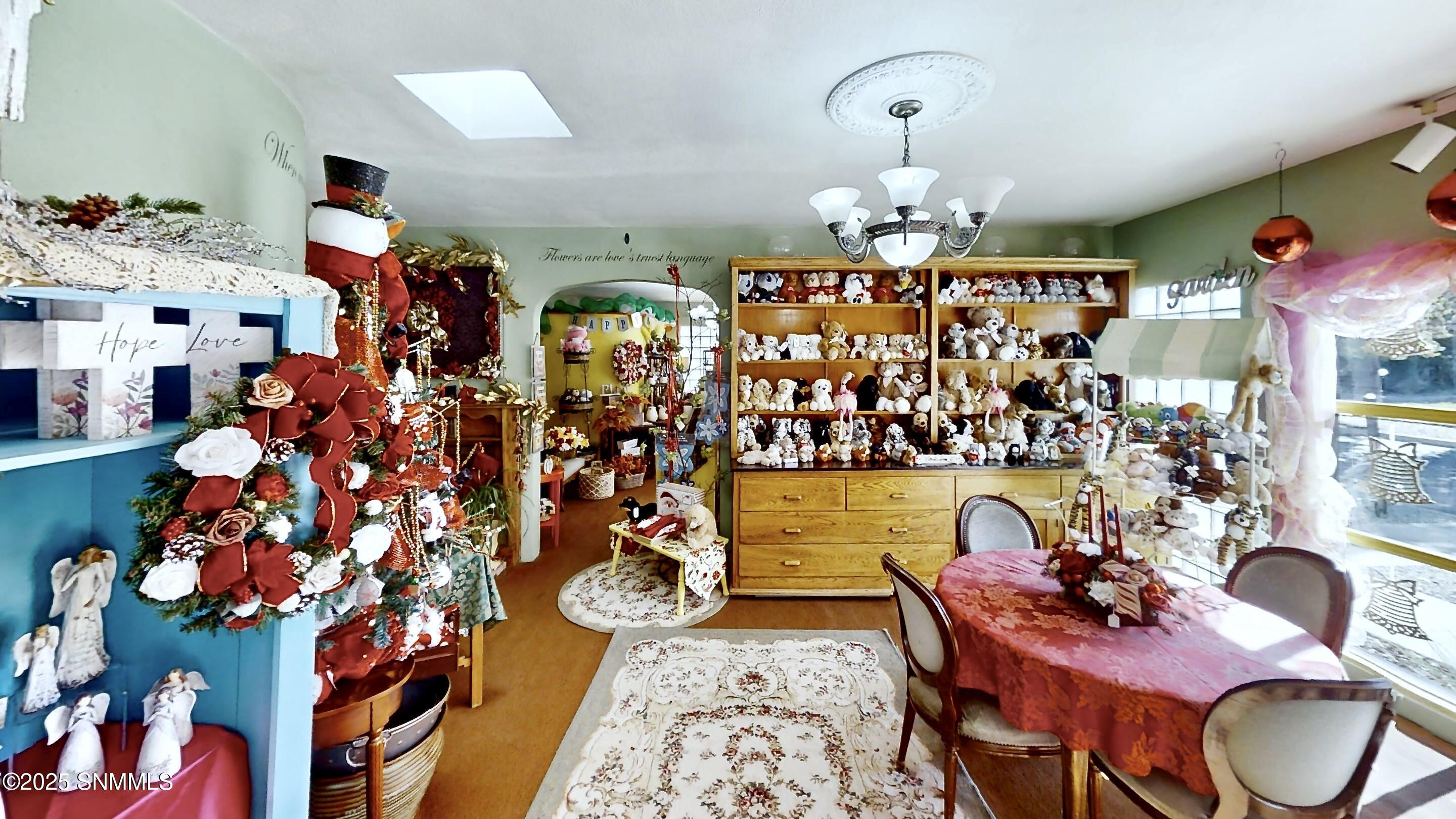 405-W-Alameda-St-Photo-2