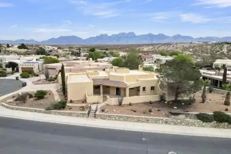 1876 El Presidio Drive, Las Cruces, New Mexico 88011, 3 Bedrooms Bedrooms, ,3.5 BathroomsBathrooms,Residential,For Sale,El Presidio,2503603