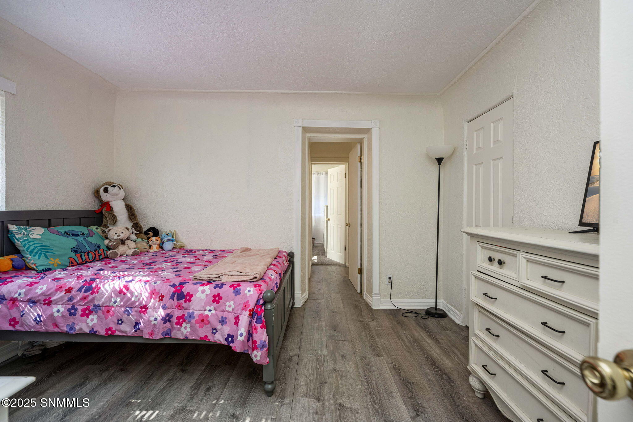 506 E May 2nd bedroom