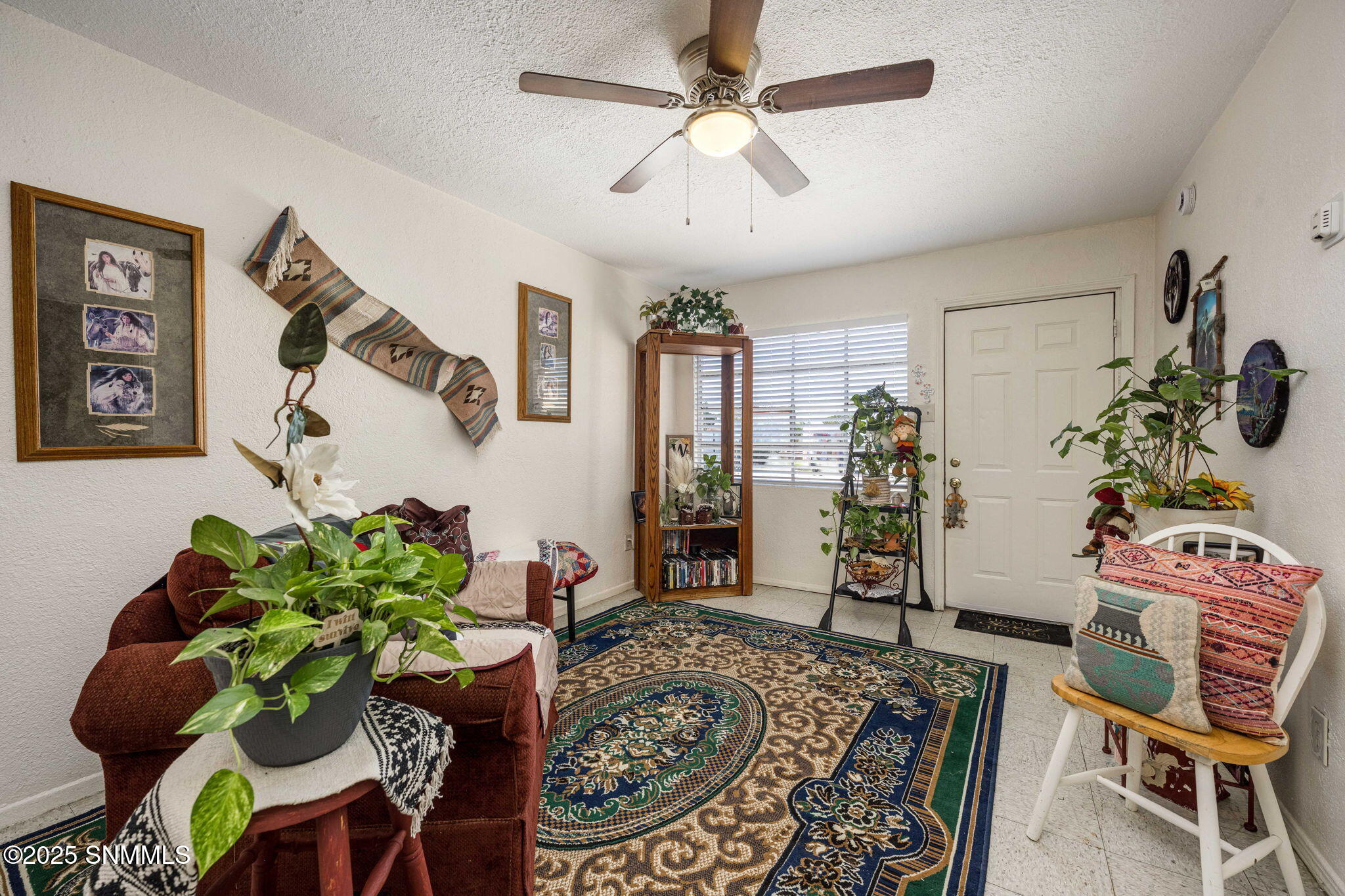 520 E may apt living space