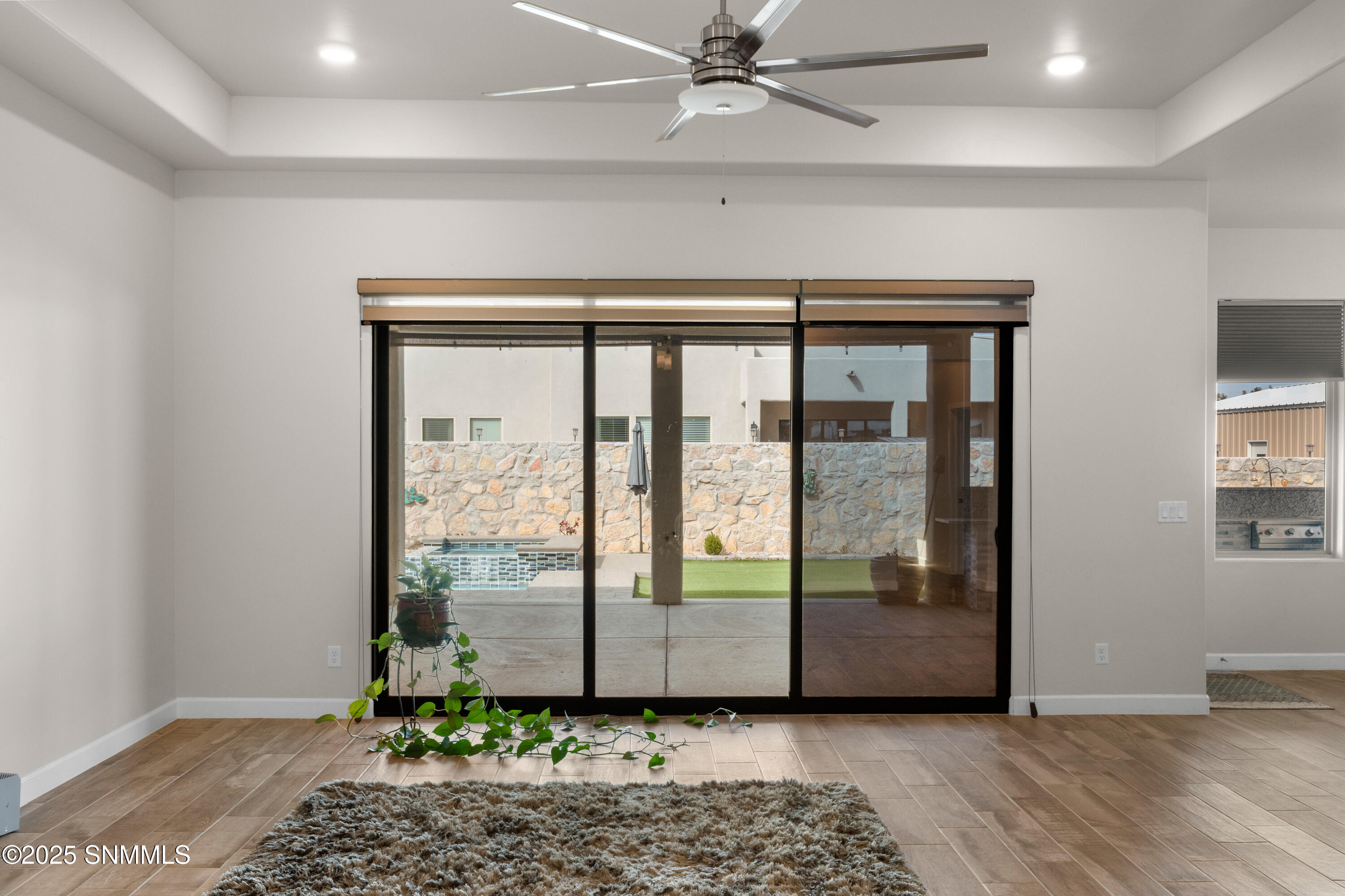 380-Leghorn-MLS-Camera-Guy-12