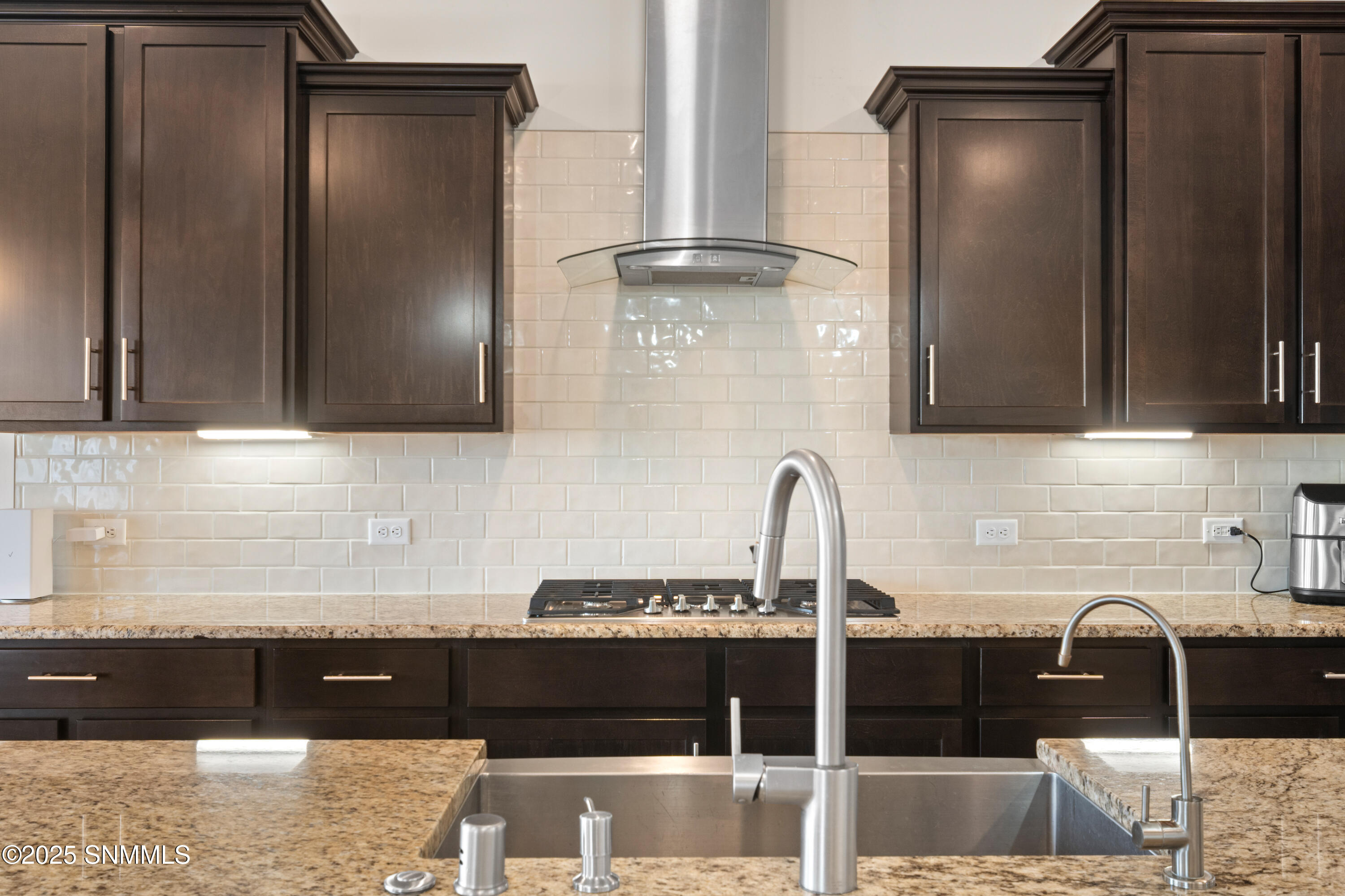 380-Leghorn-MLS-Camera-Guy-21