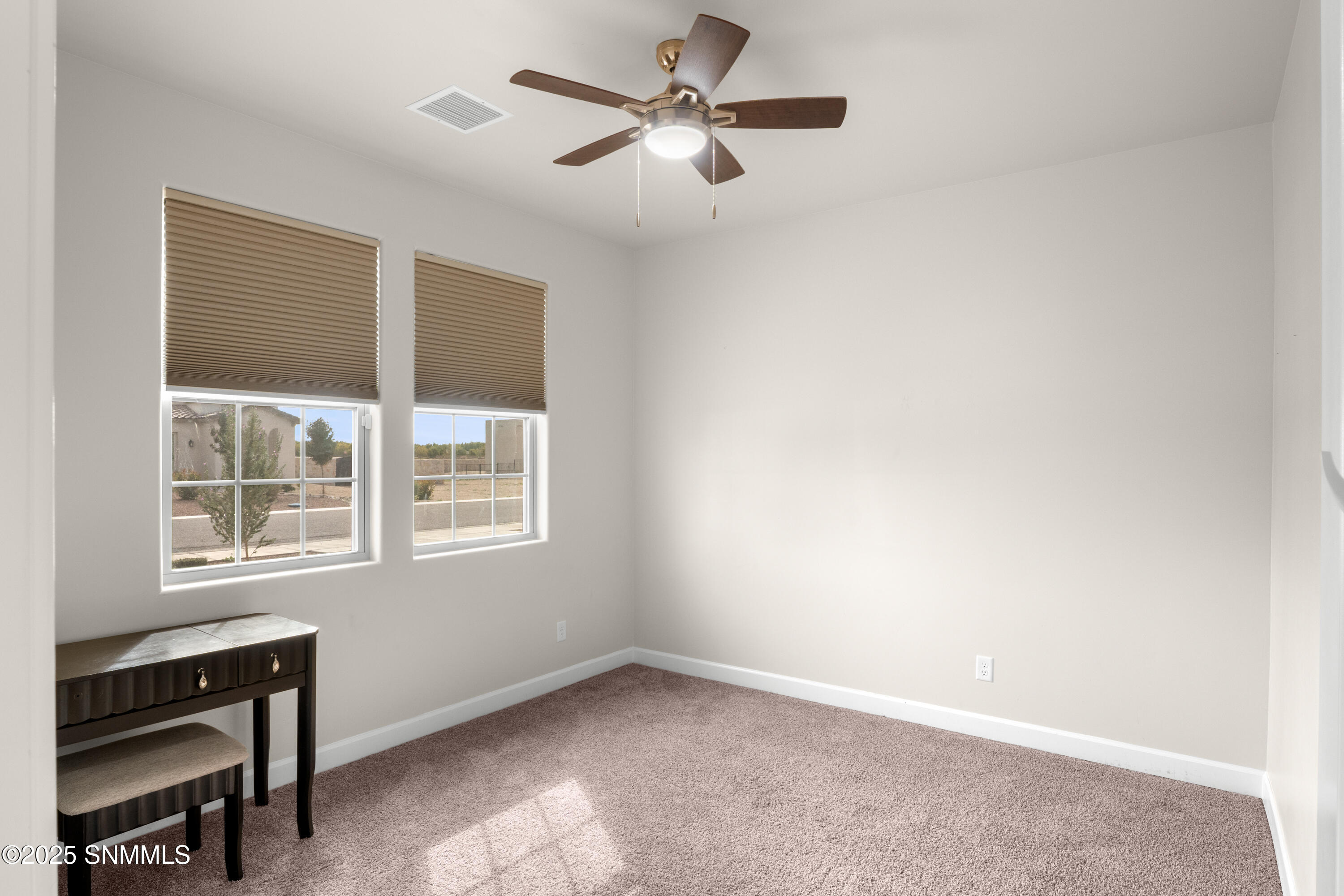 380-Leghorn-MLS-Camera-Guy-37