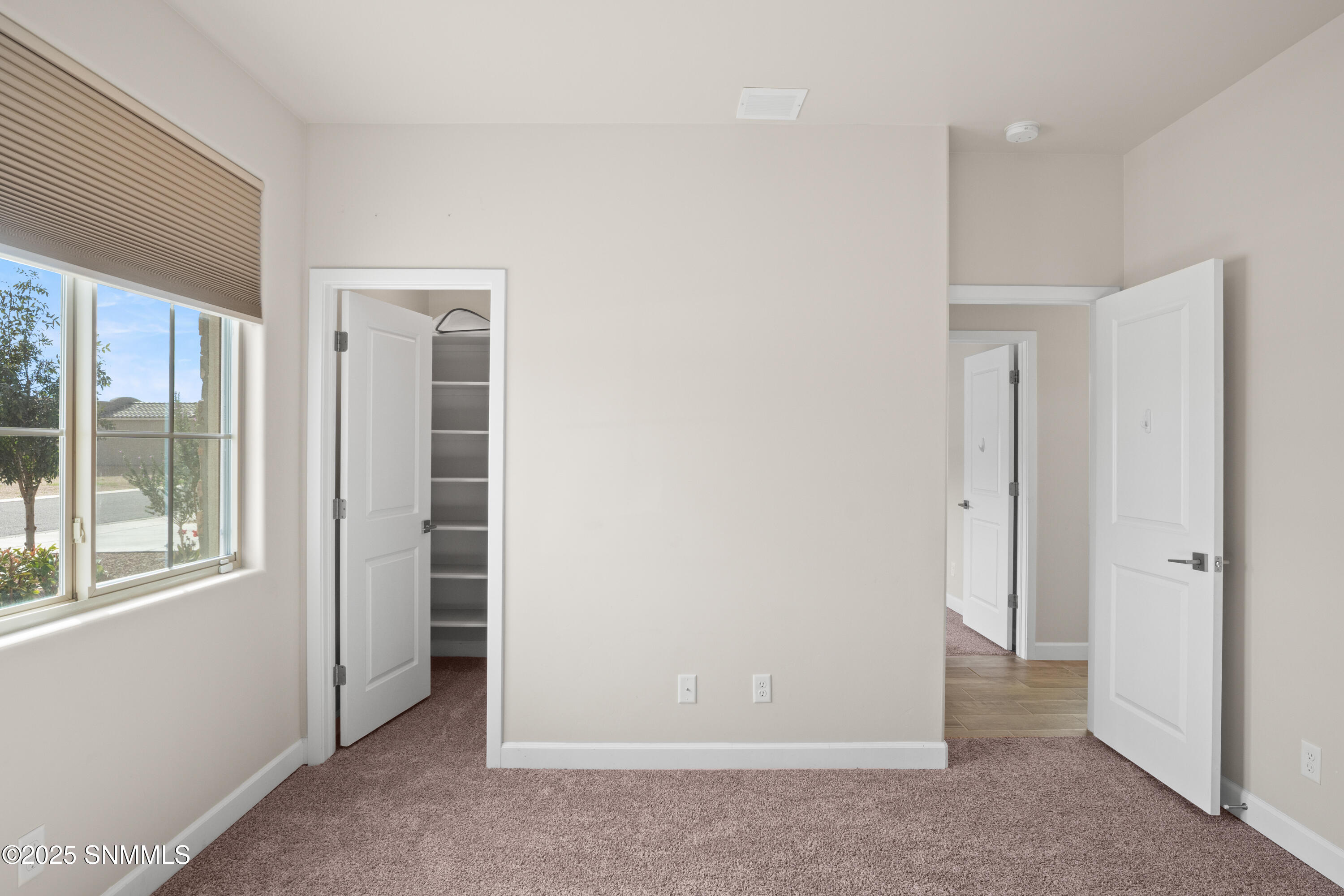 380-Leghorn-MLS-Camera-Guy-40