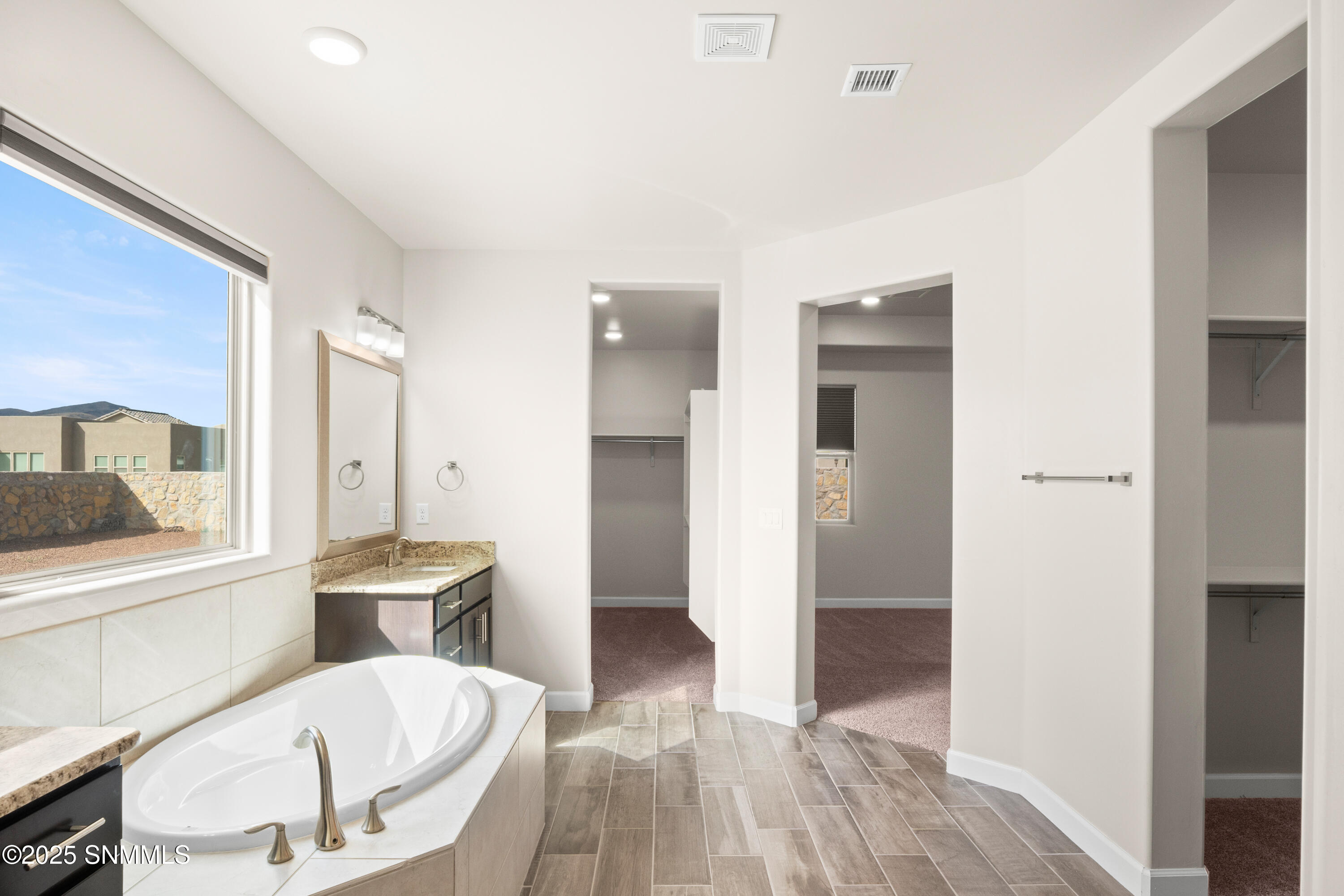 380-Leghorn-MLS-Camera-Guy-30