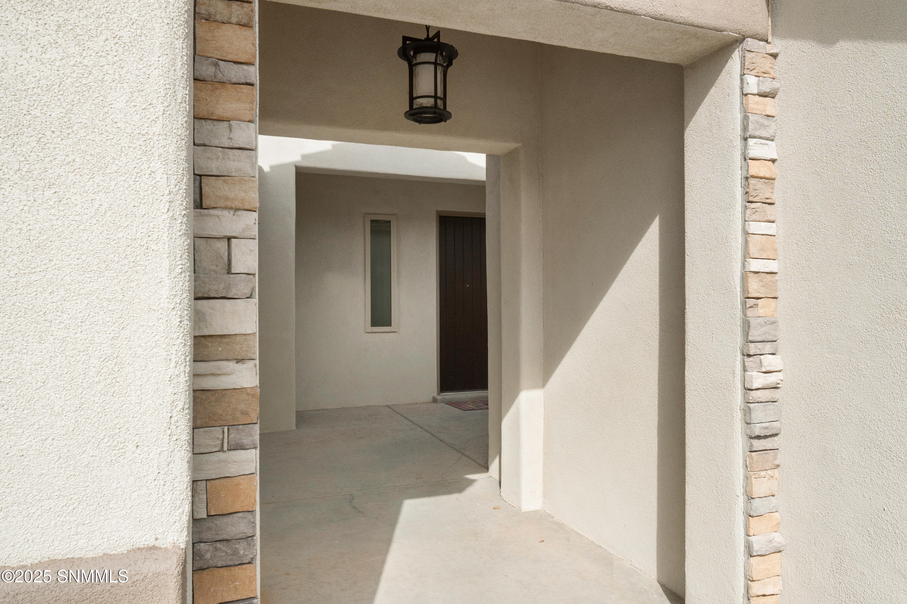 380-Leghorn-MLS-Camera-Guy-5