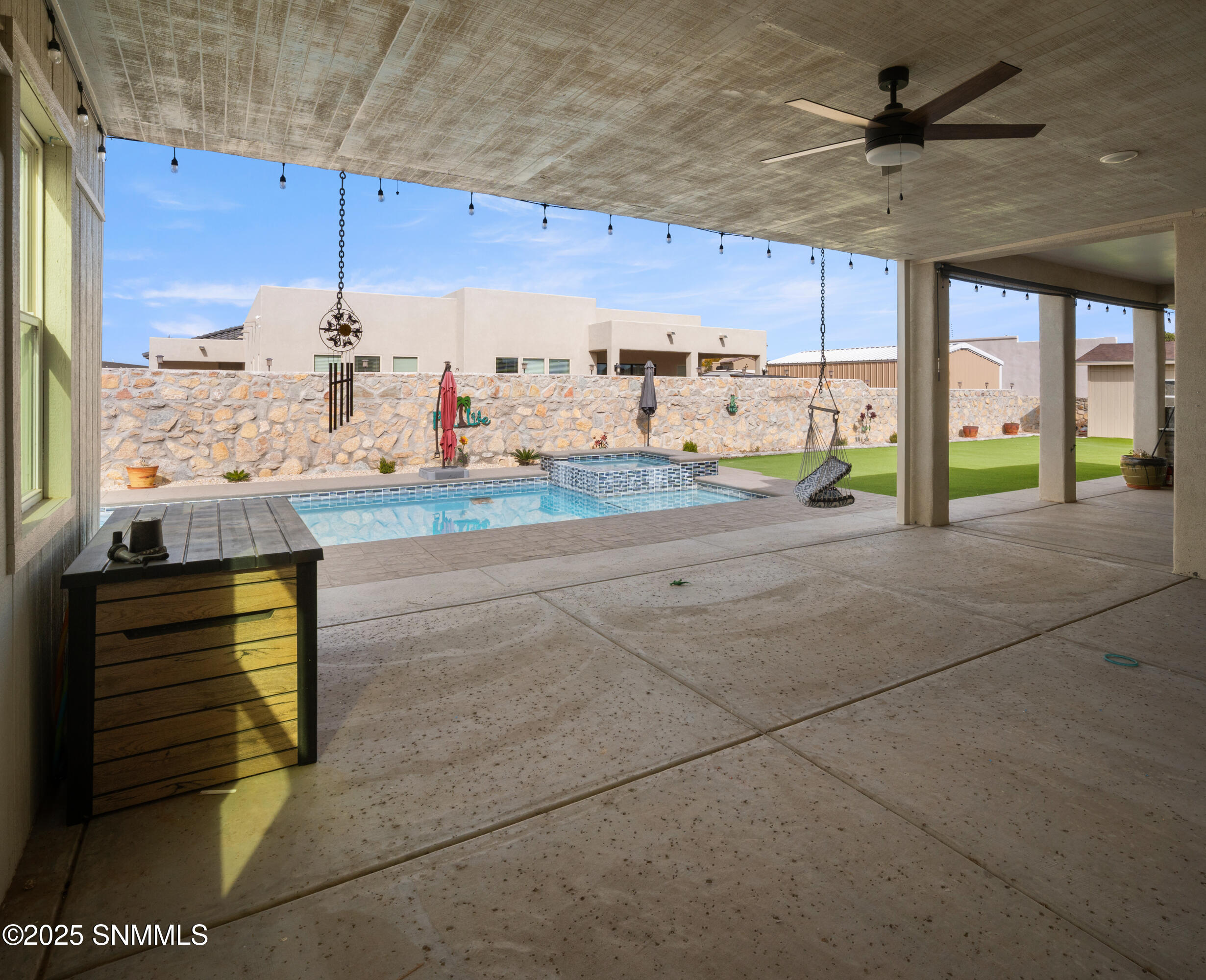 380-Leghorn-MLS-Camera-Guy-52