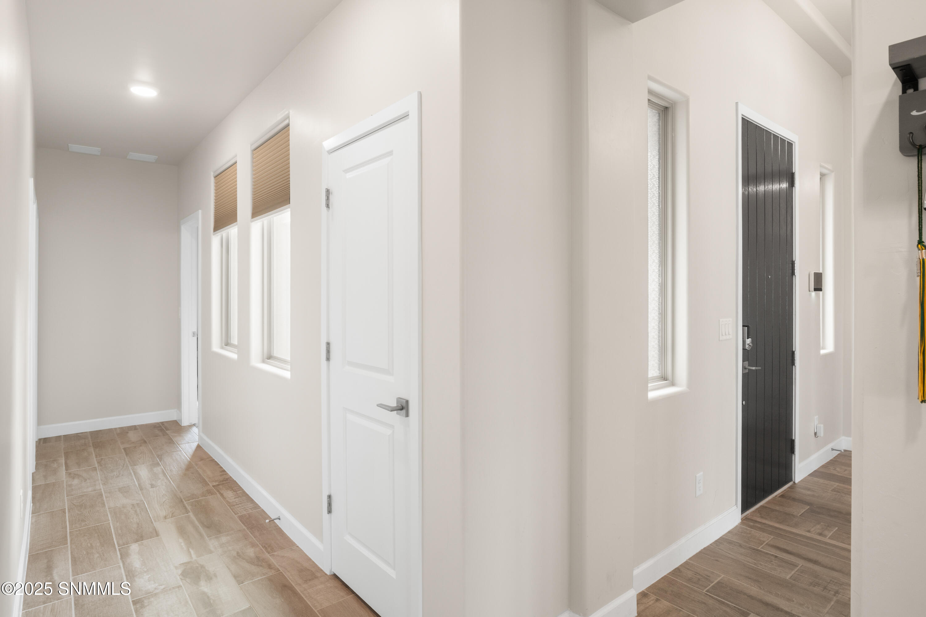 380-Leghorn-MLS-Camera-Guy-10