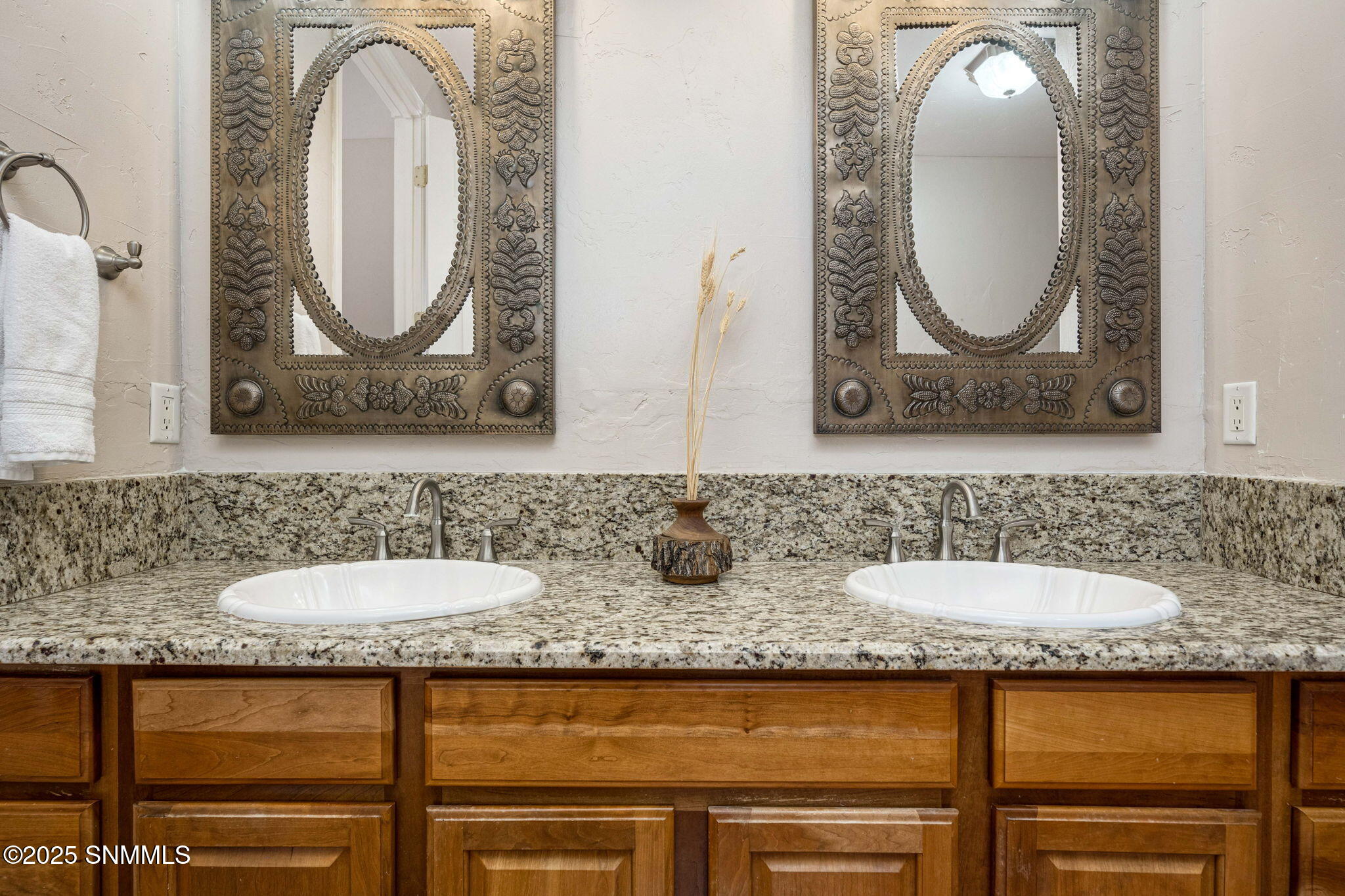 33-web-or-mls-Snappin Homes (SilkOak8801