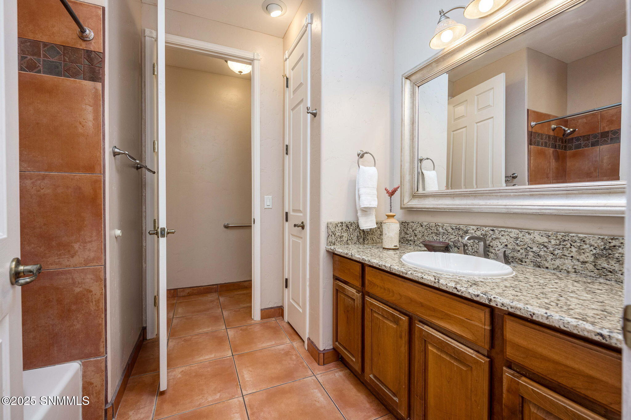 40-web-or-mls-Snappin Homes (SilkOak8801