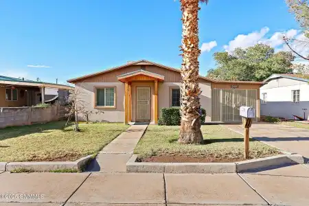 1208 Hall Avenue, Las Cruces, New Mexico 88005, 2 Bedrooms Bedrooms, ,1.5 BathroomsBathrooms,Residential,For Sale,Hall,2503636