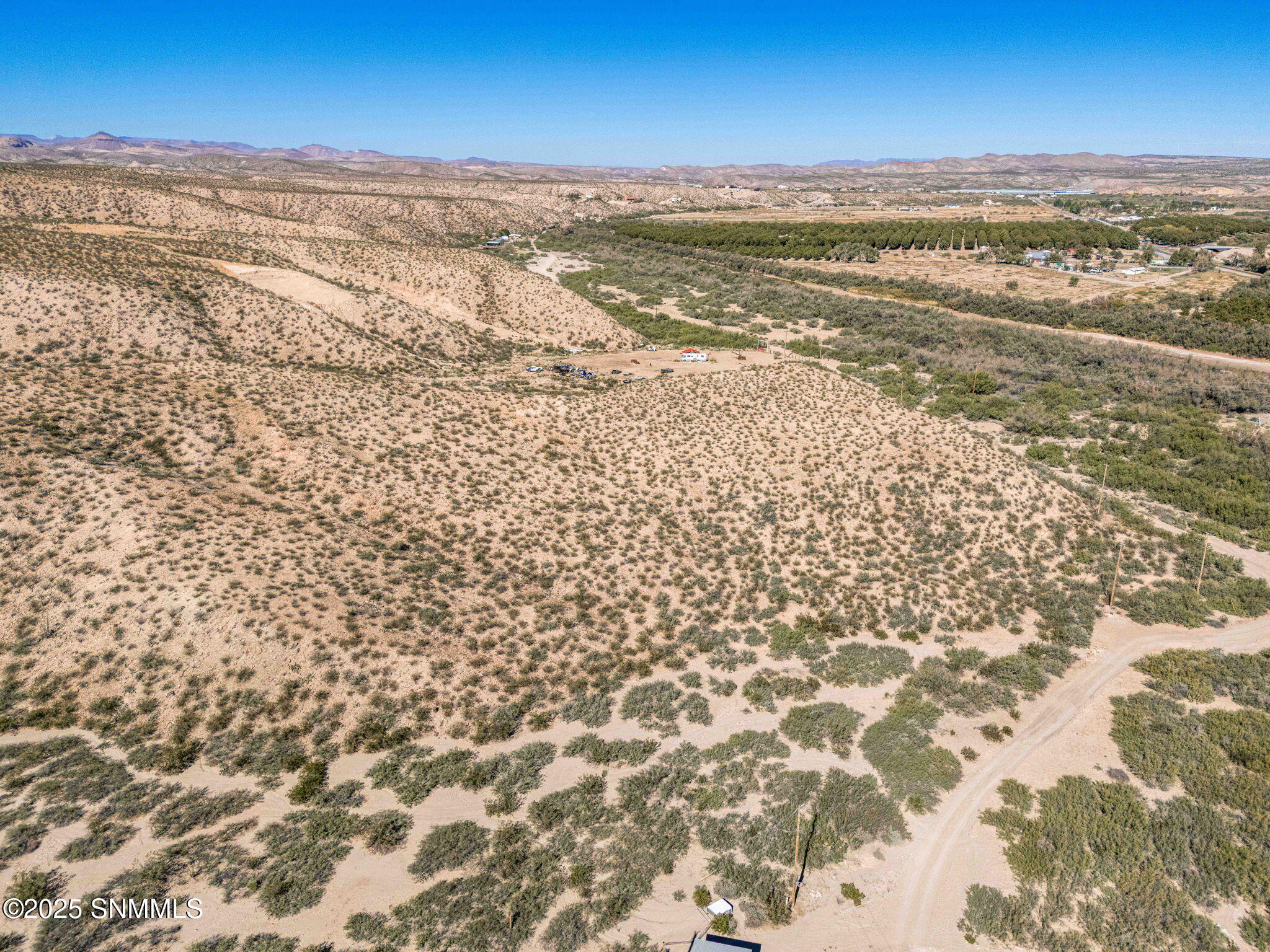 10-web-or-mls-Snappin Homes (RockyAcresR