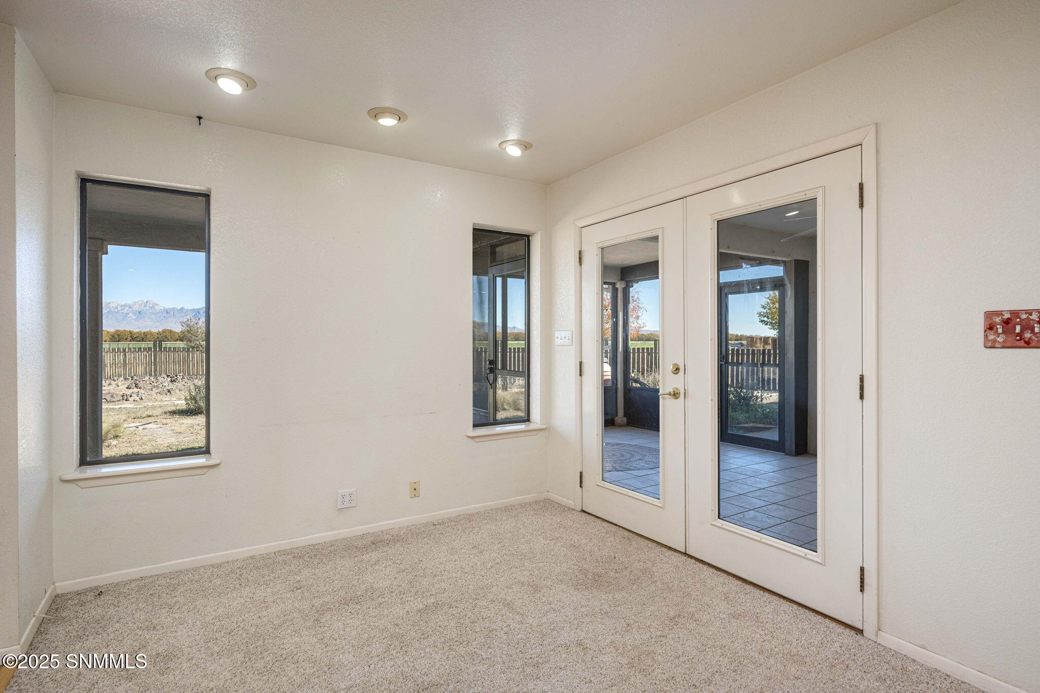 17-web-or-mls-Snappin Homes (Hwy28_6535)