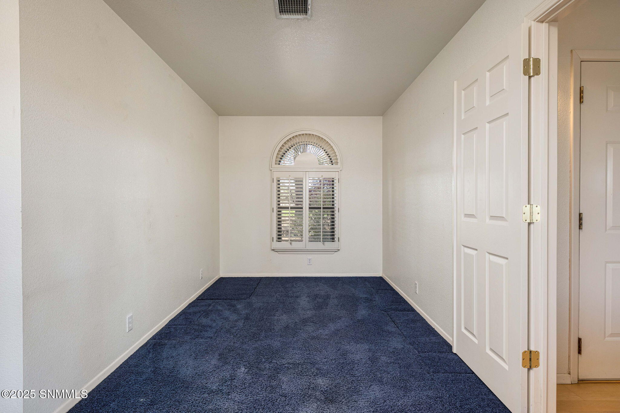 23-web-or-mls-Snappin Homes (Hwy28_6535)