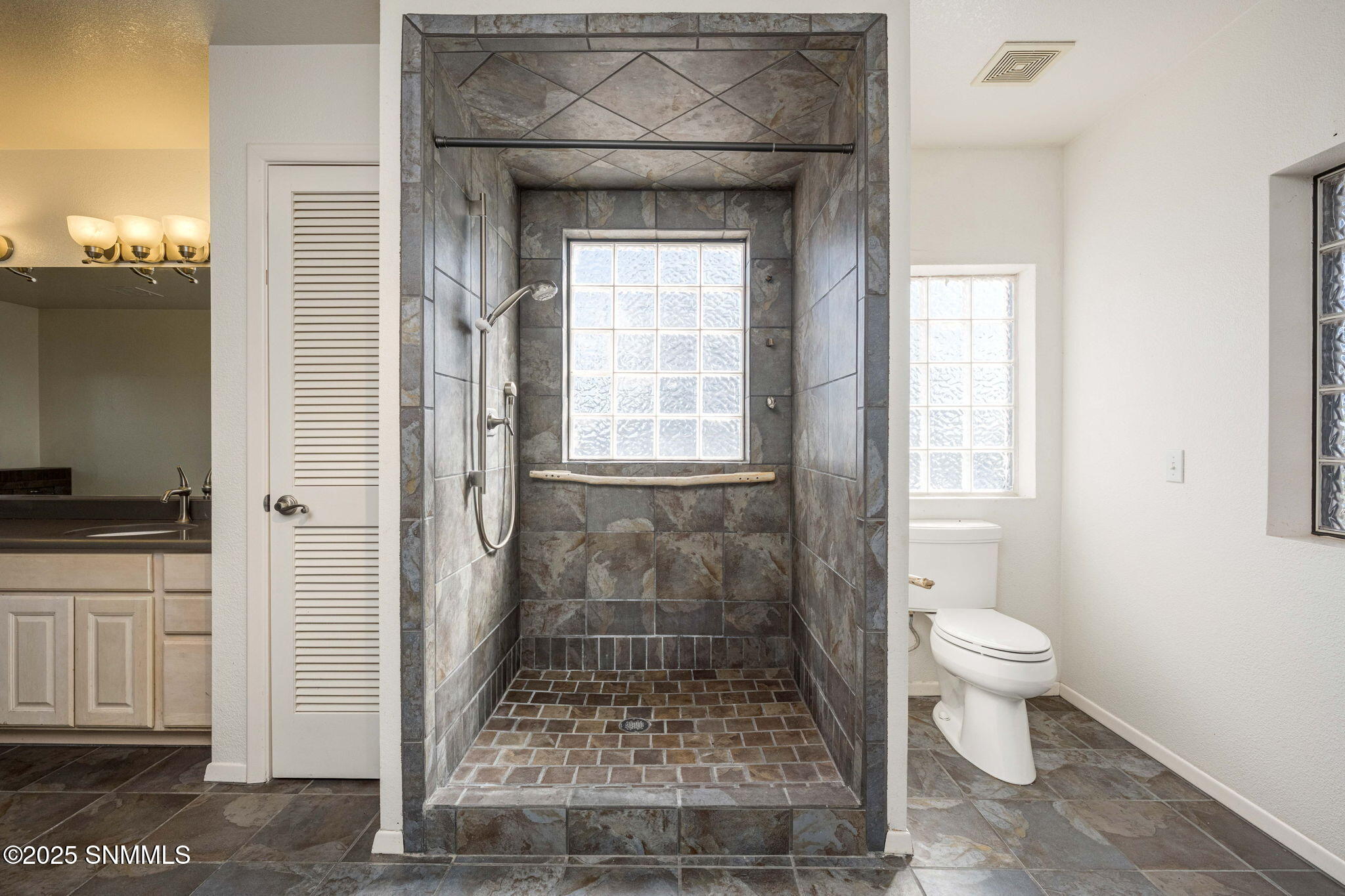 28-web-or-mls-Snappin Homes (Hwy28_6535)