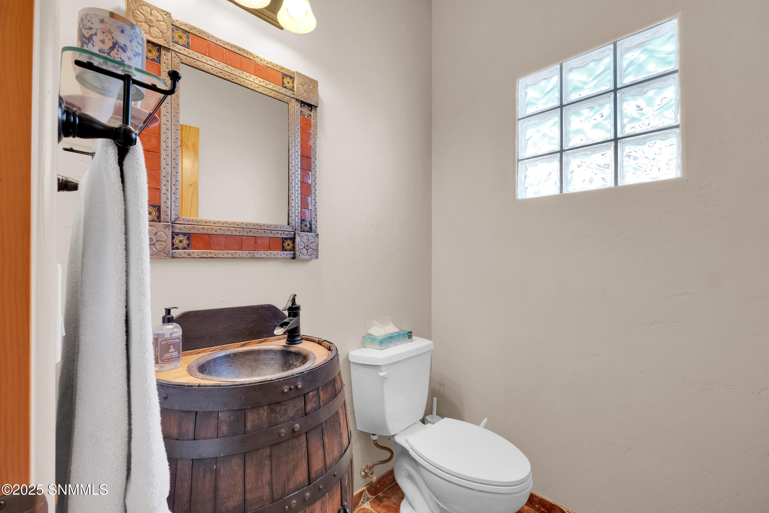 Guest House 1/2 Bath