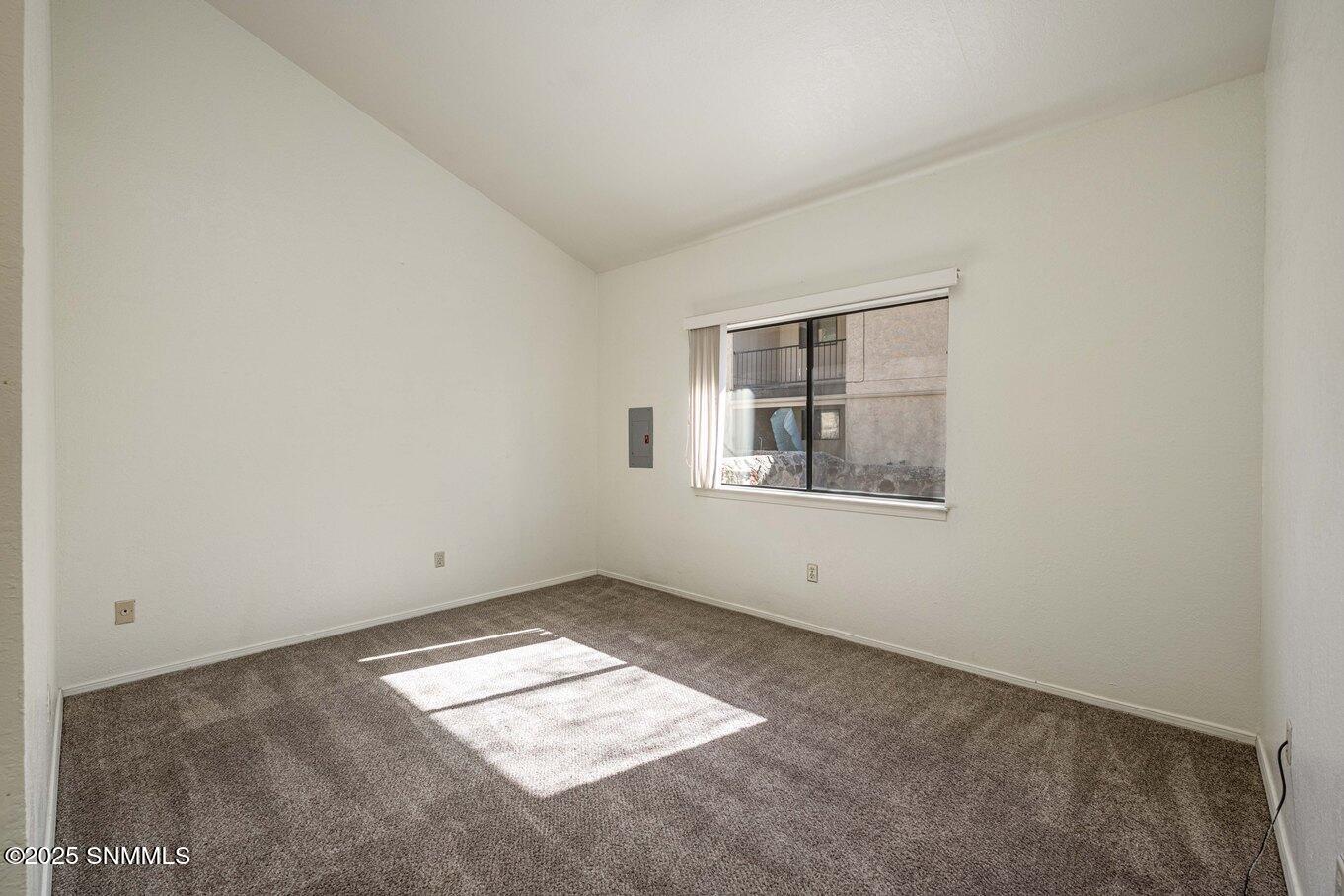 13-Master Bedroom-1504 Andrews Dr - 18