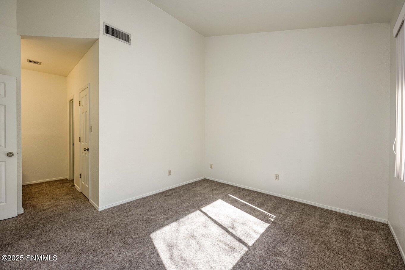 14-Master Bedroom-1504 Andrews Dr - 19