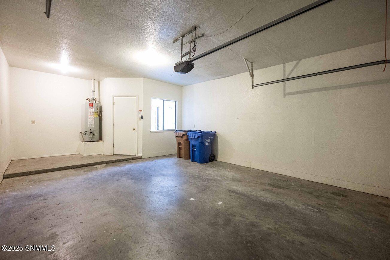 23-Garage-1504 Andrews Dr - 29