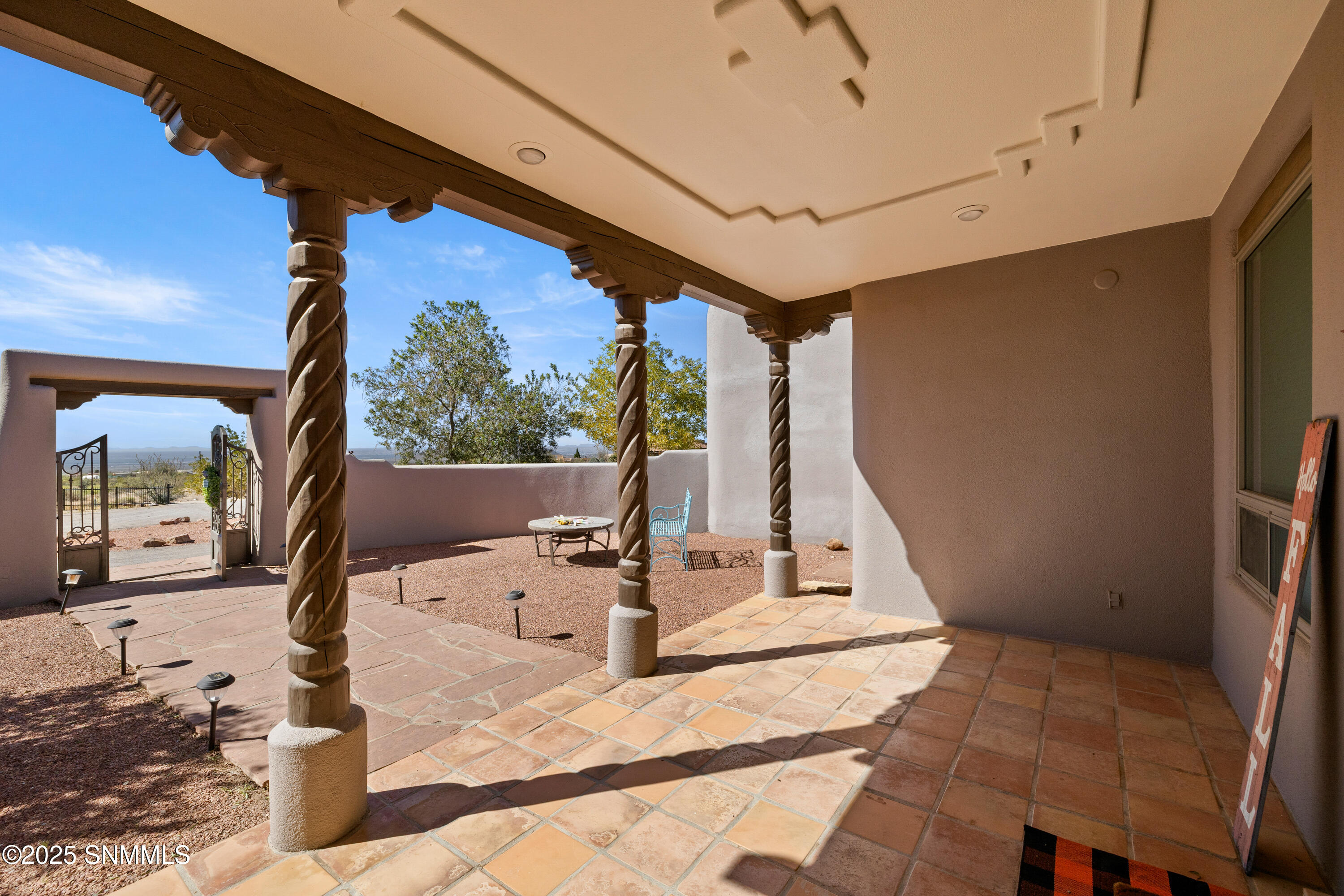 5041-Silver-King-MLS-Camera-Guy-10