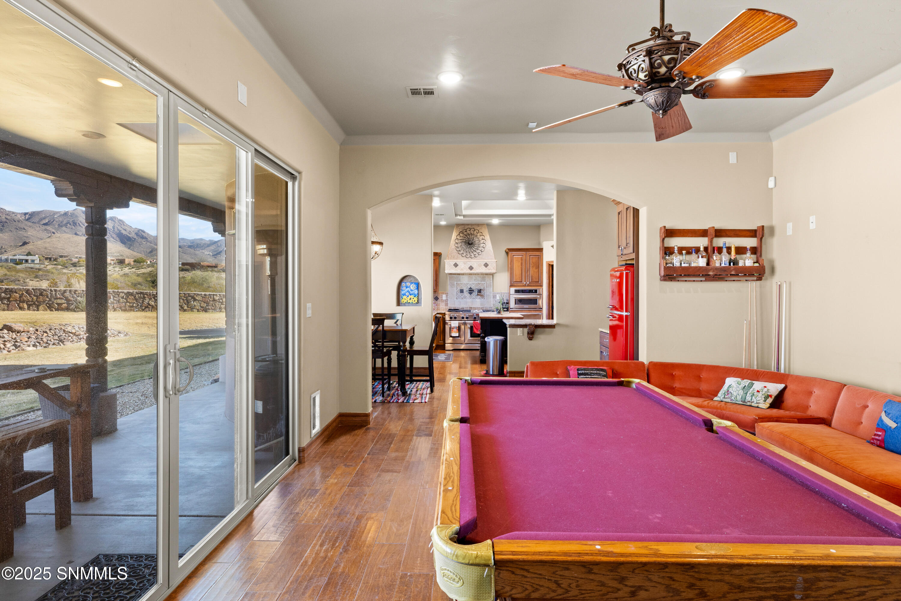 5041-Silver-King-MLS-Camera-Guy-35