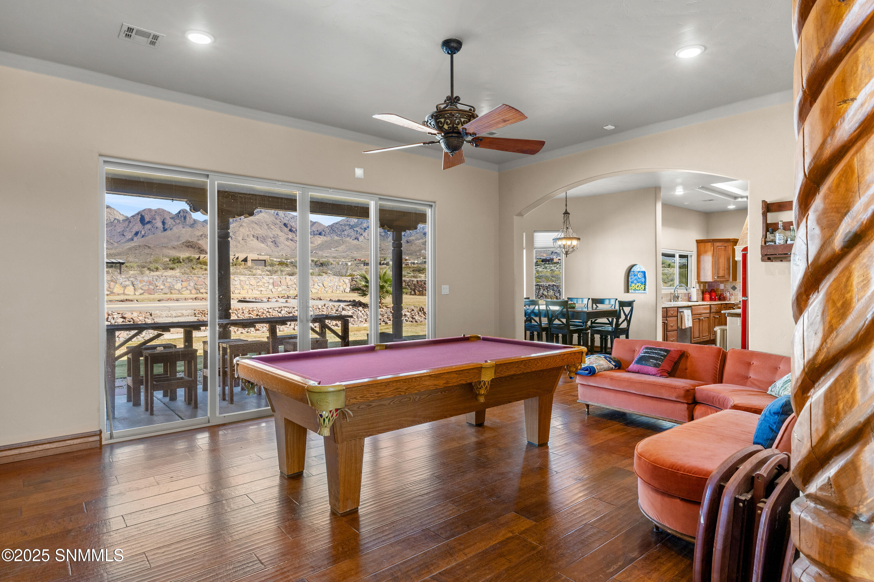 5041-Silver-King-MLS-Camera-Guy-32