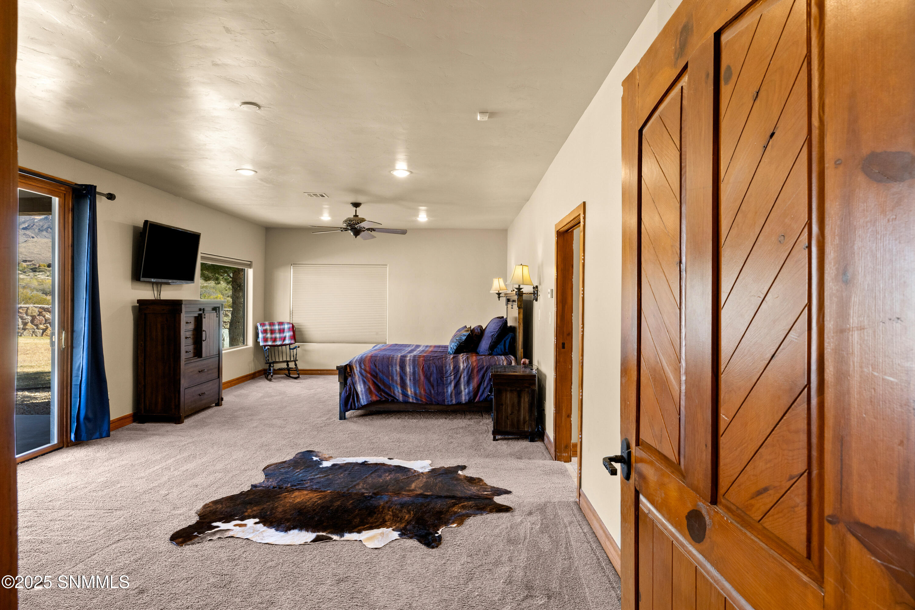 5041-Silver-King-MLS-Camera-Guy-38