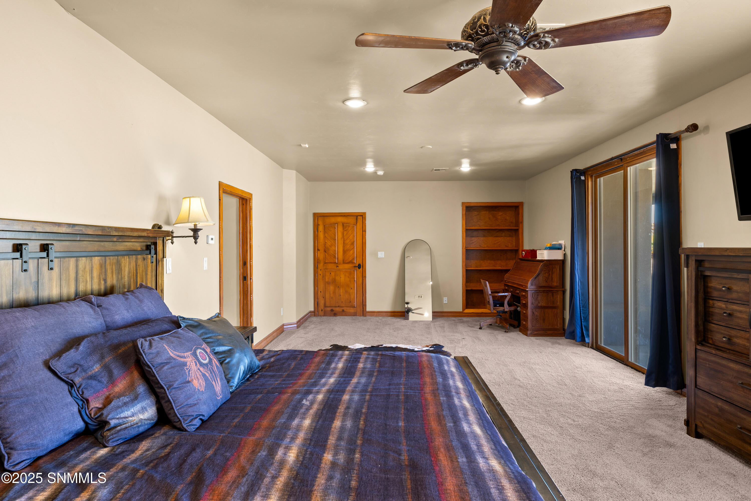 5041-Silver-King-MLS-Camera-Guy-39