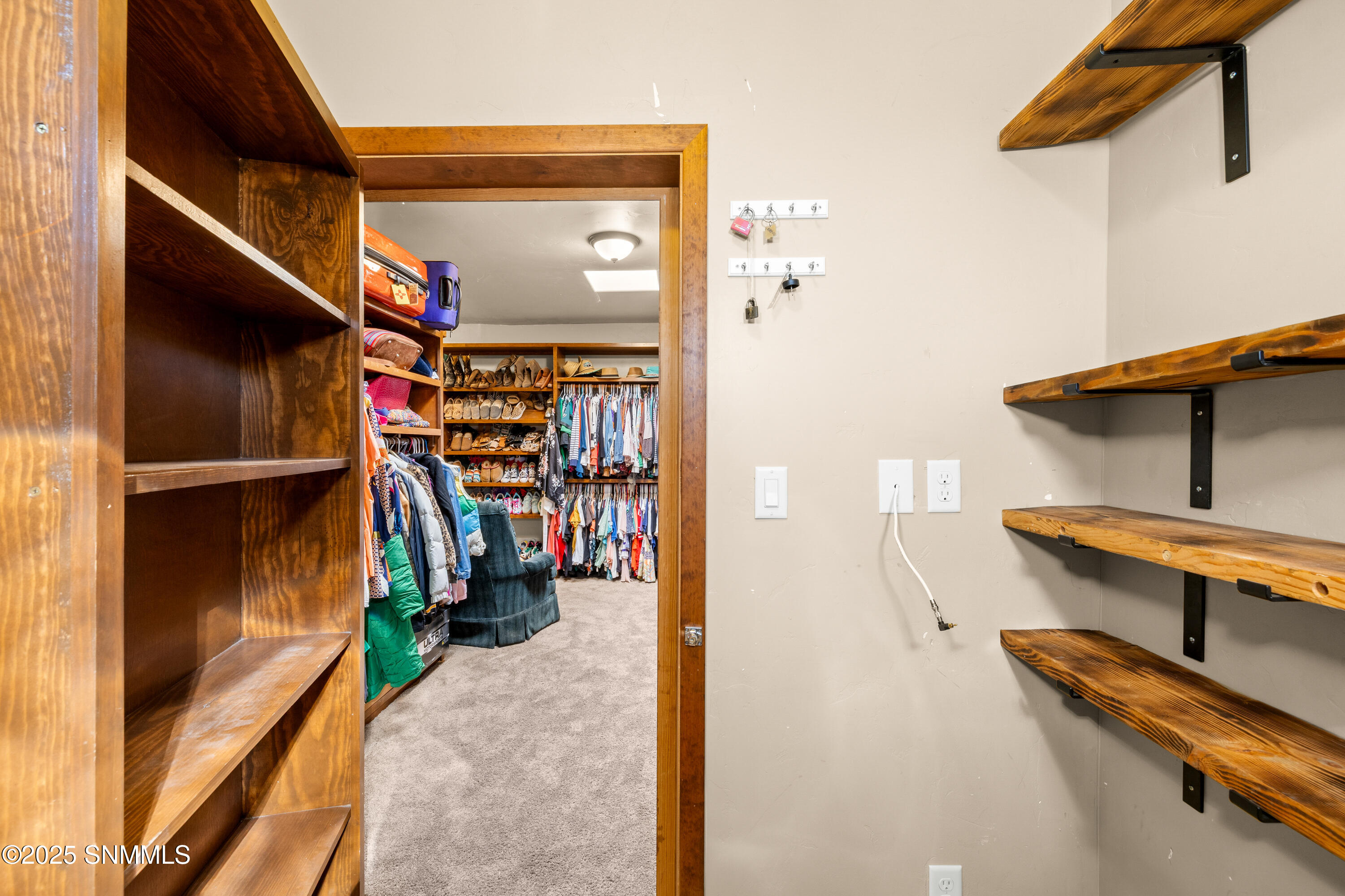 5041-Silver-King-MLS-Camera-Guy-49