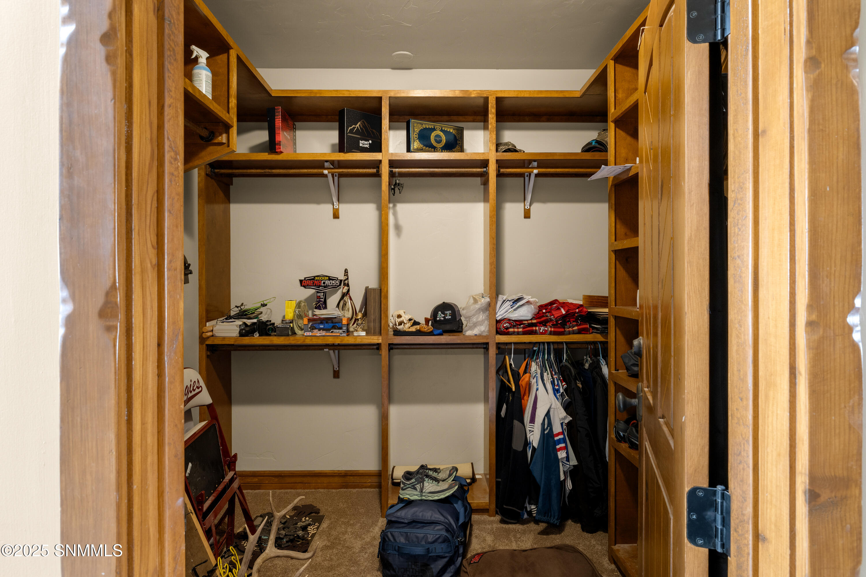 5041-Silver-King-MLS-Camera-Guy-50