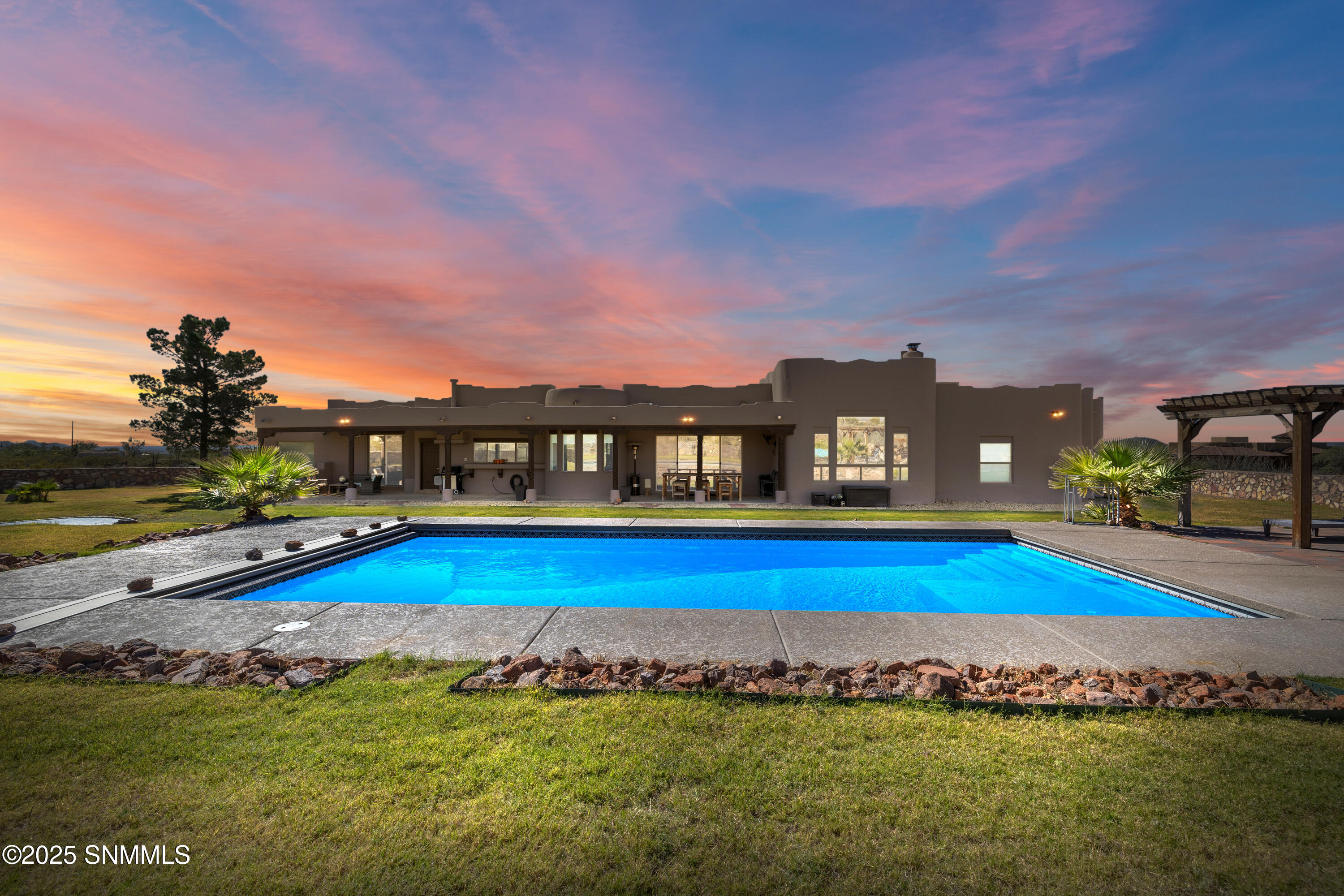 5041-Silver-King-MLS-Camera-Guy-69