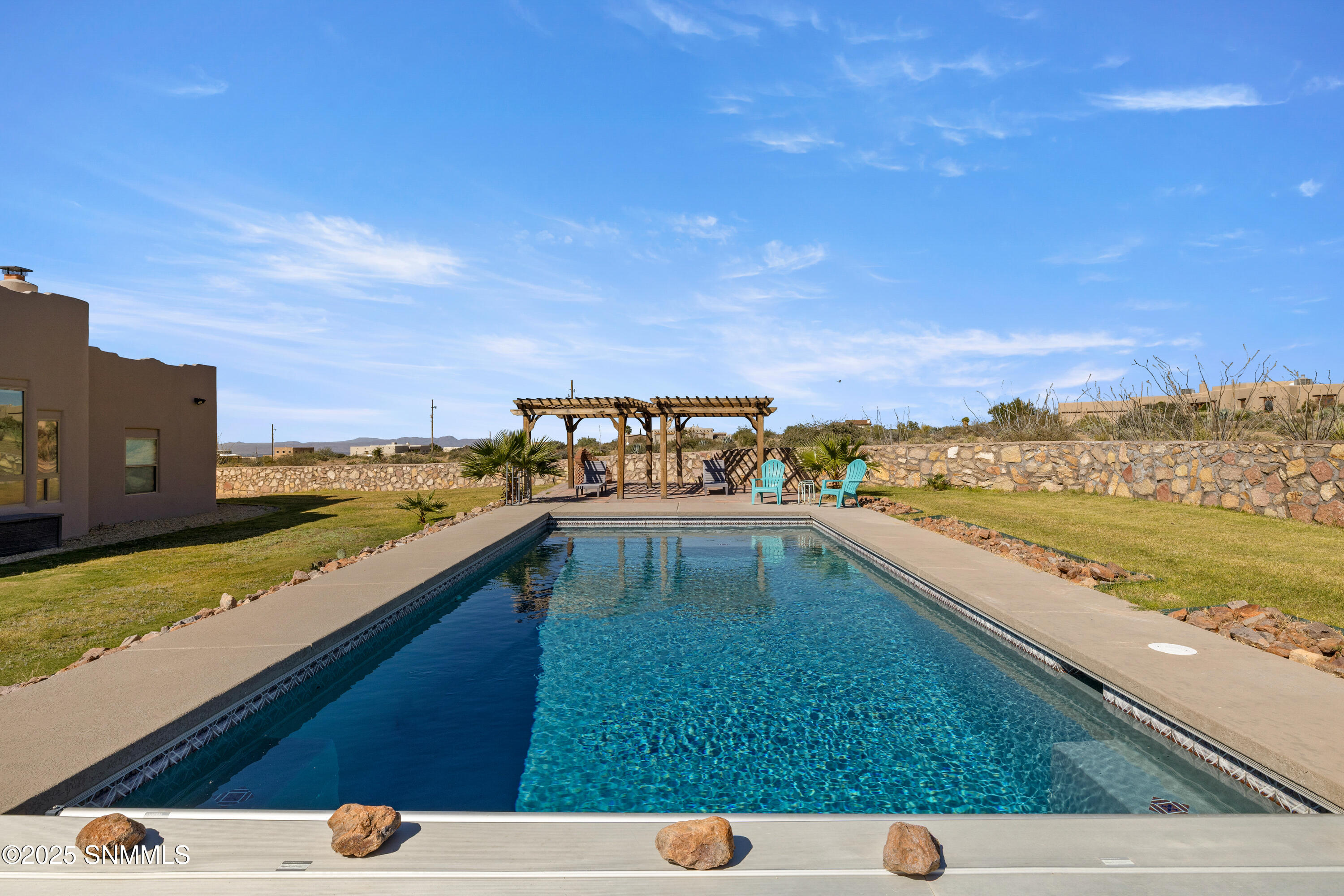 5041-Silver-King-MLS-Camera-Guy-84