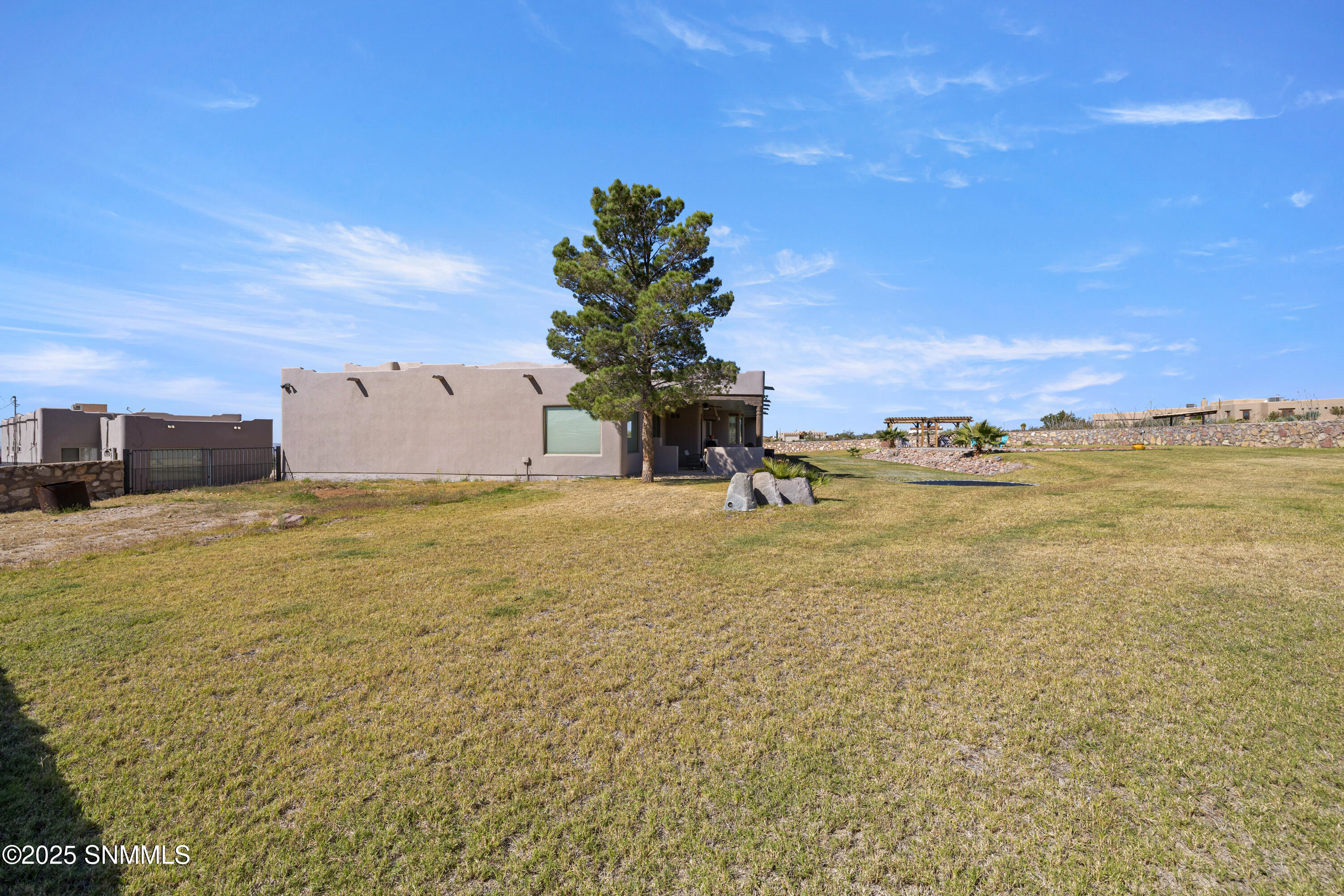 5041-Silver-King-MLS-Camera-Guy-75