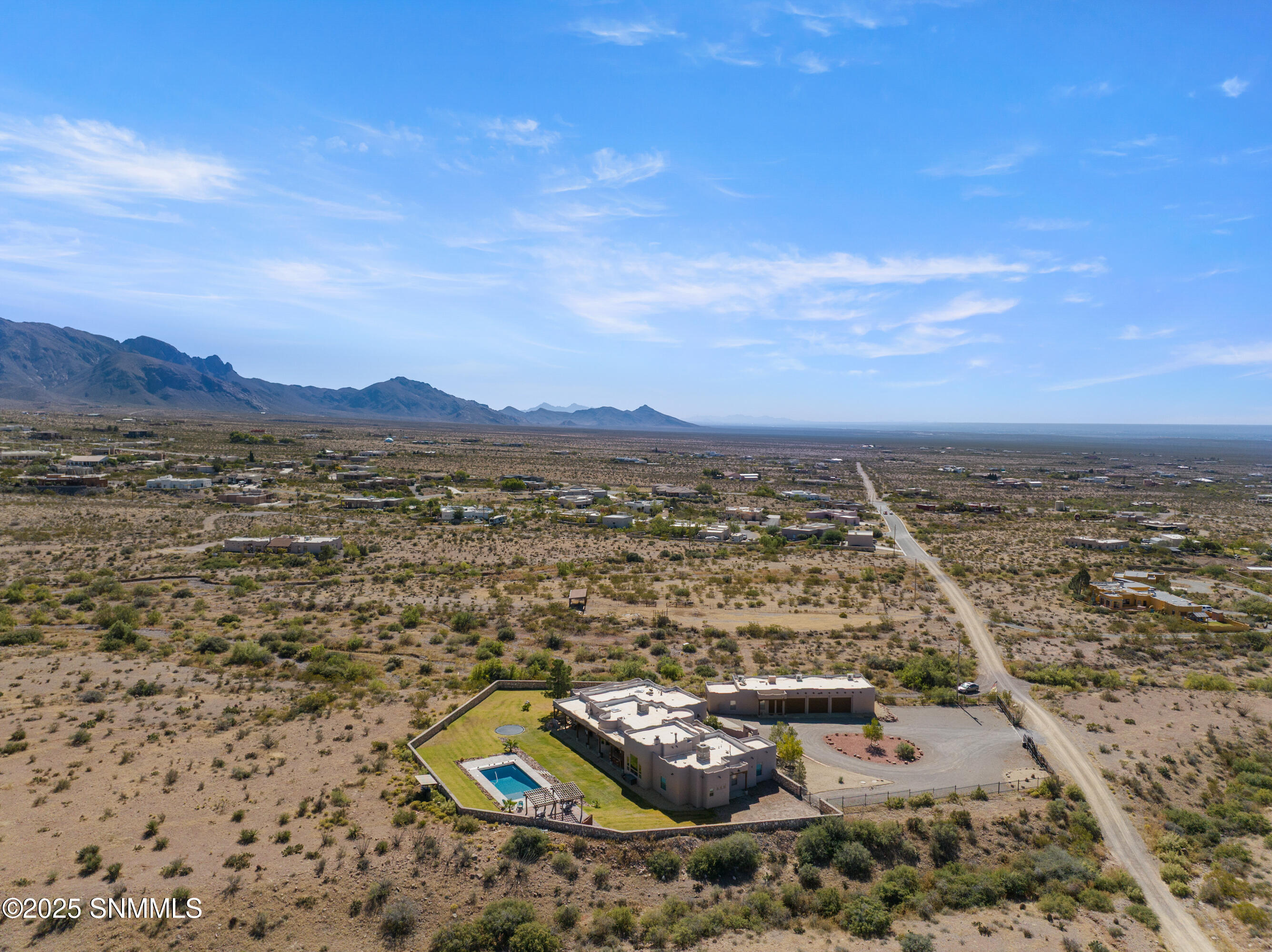 5041-Silver-King-MLS-Camera-Guy-99