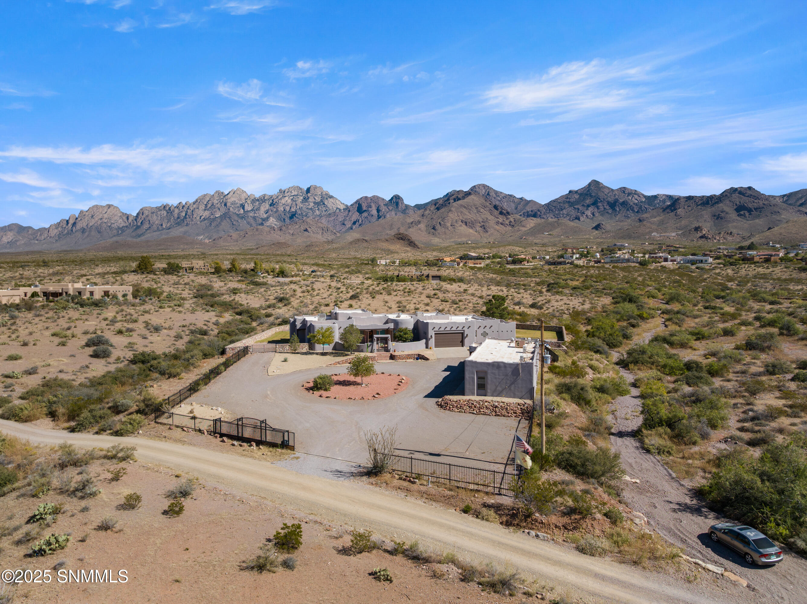 5041-Silver-King-MLS-Camera-Guy-90