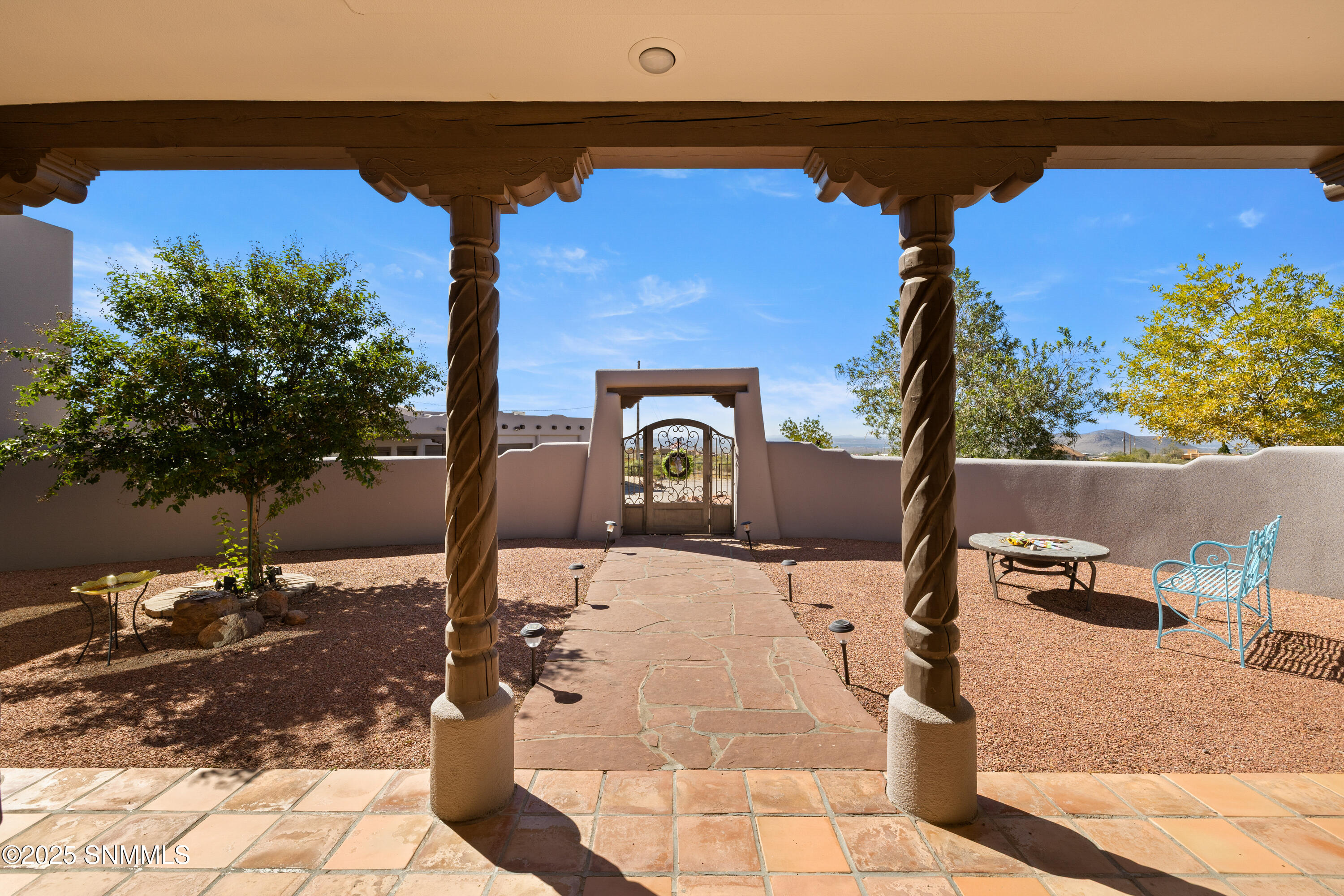 5041-Silver-King-MLS-Camera-Guy-9