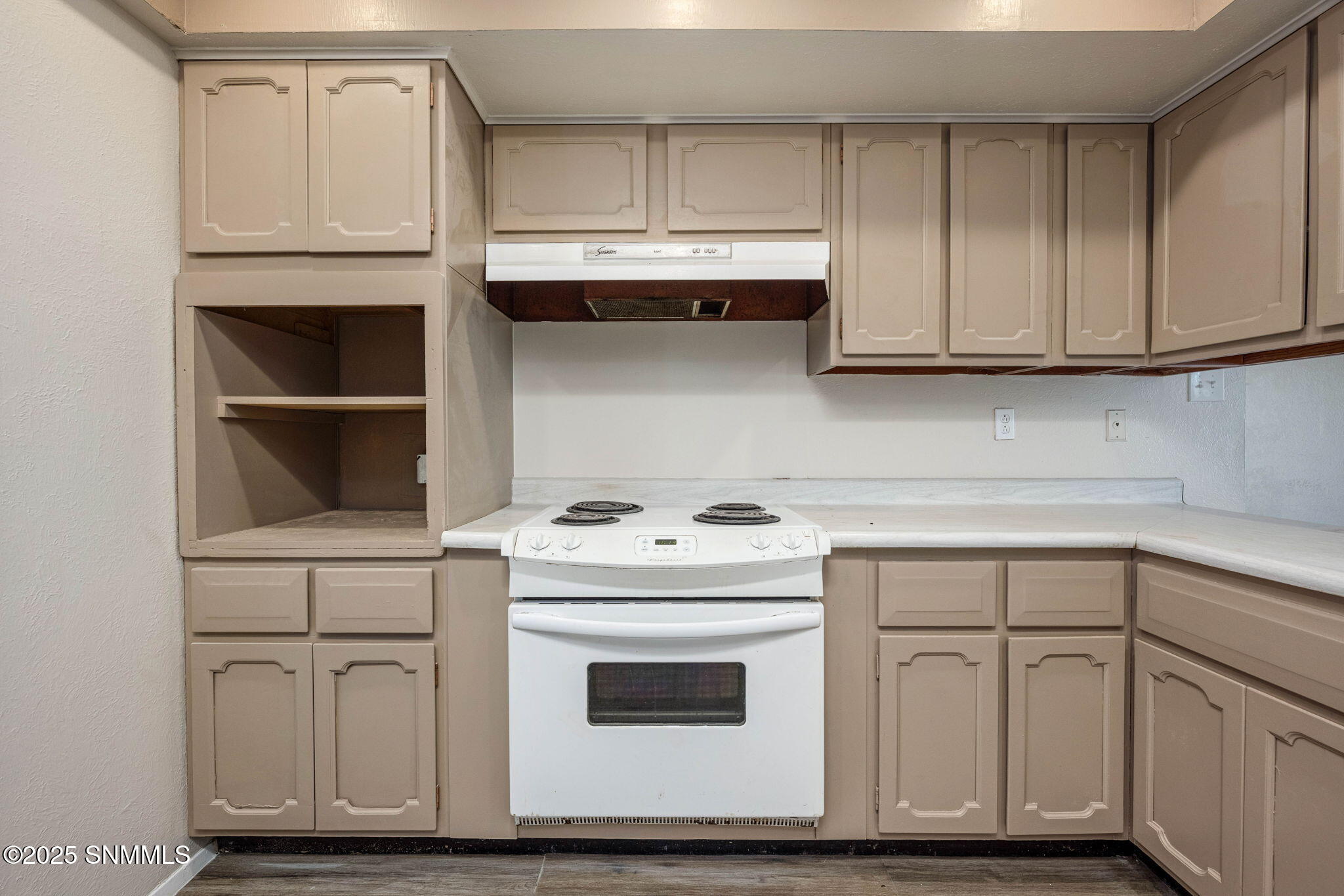 12-web-or-mls-Snappin Homes (Martha1955)