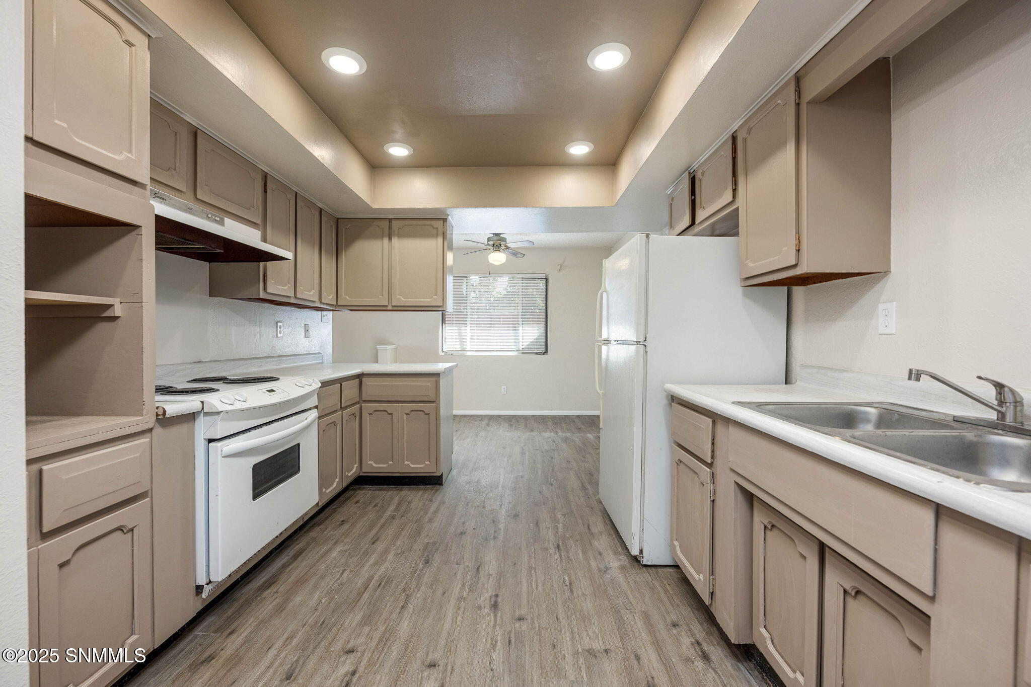 14-web-or-mls-Snappin Homes (Martha1955)