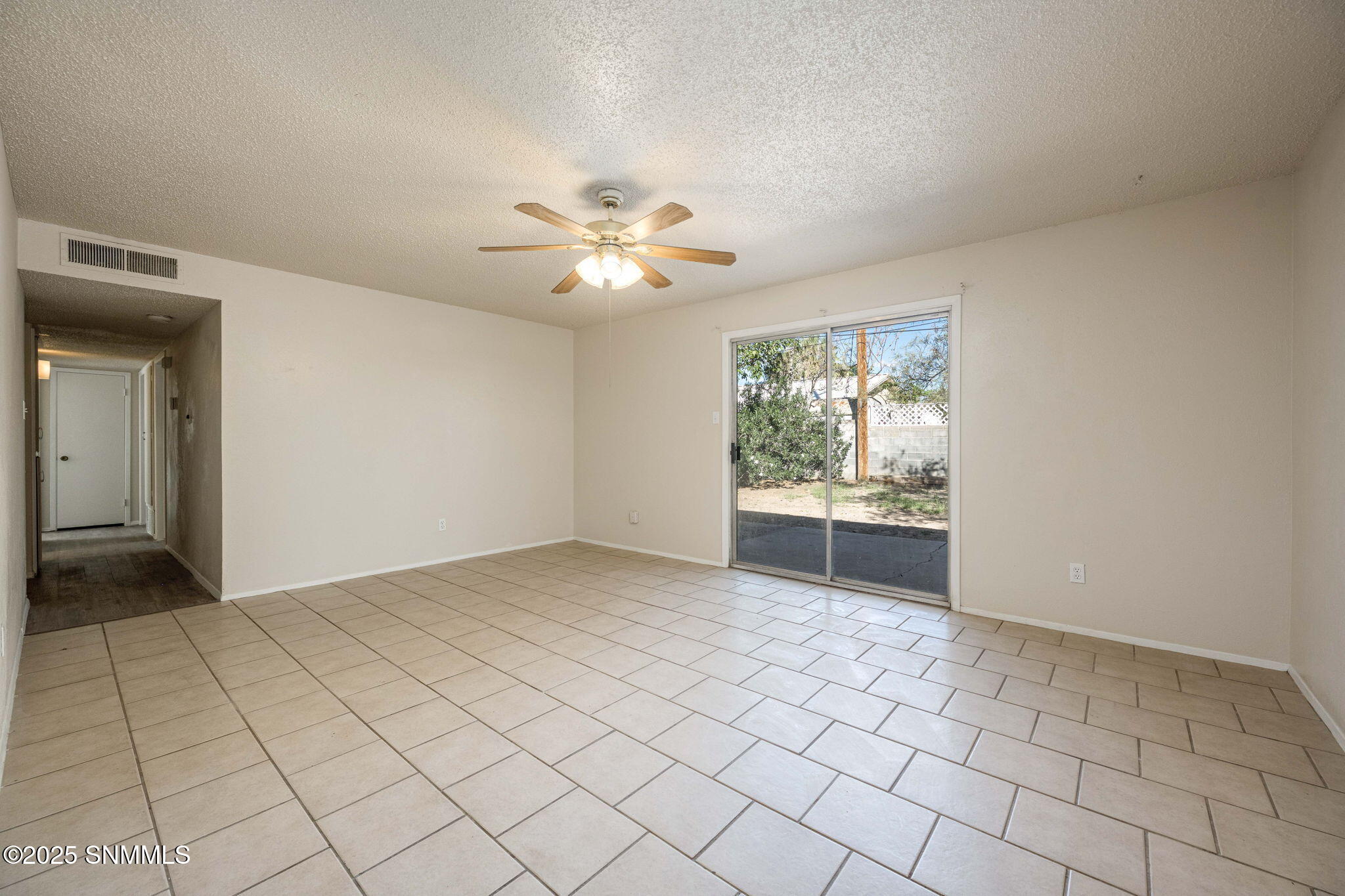 7-web-or-mls-Snappin Homes (Martha1955)-