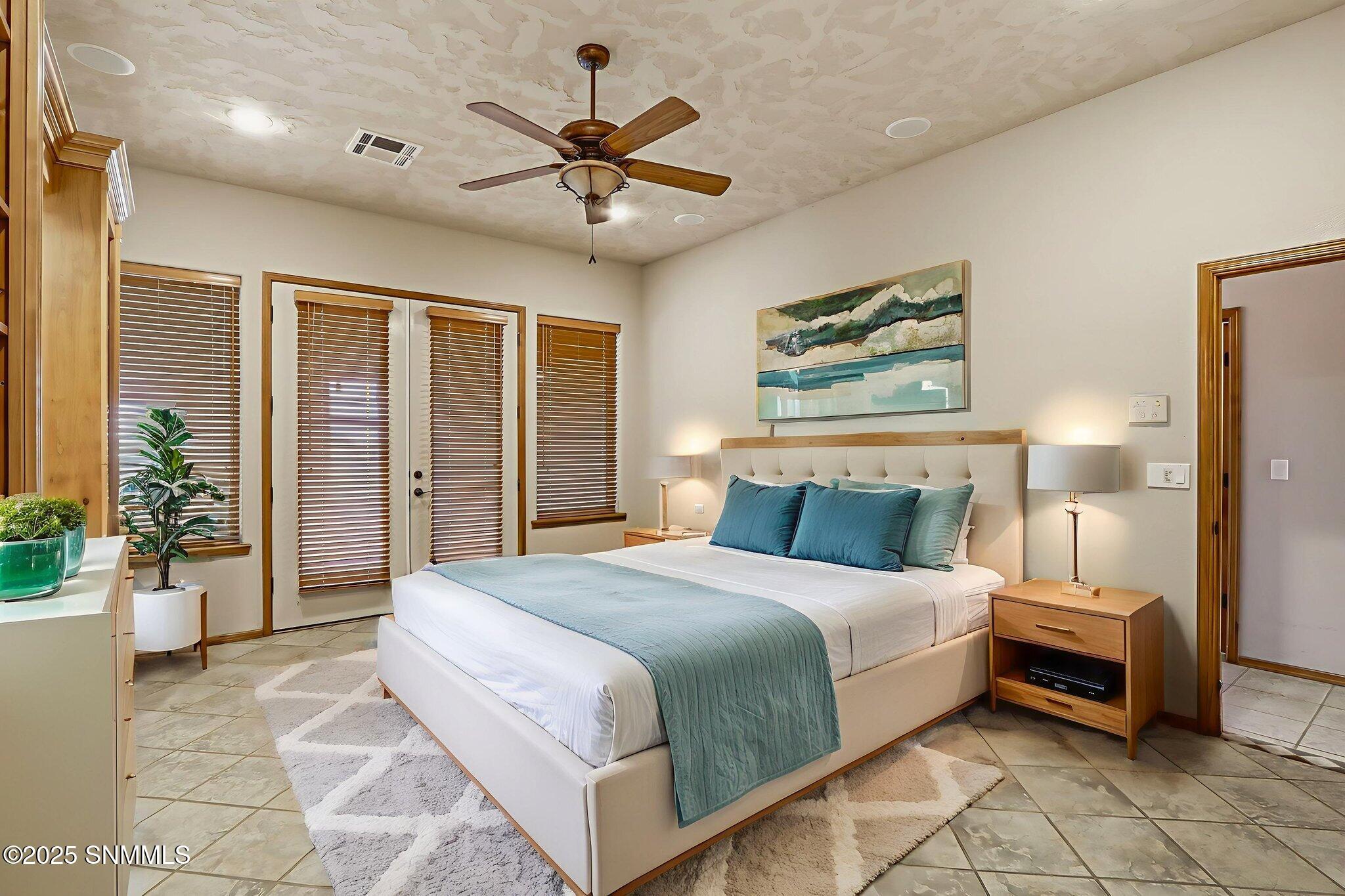 15-web-or-mls-IMG_7077 virtually staged