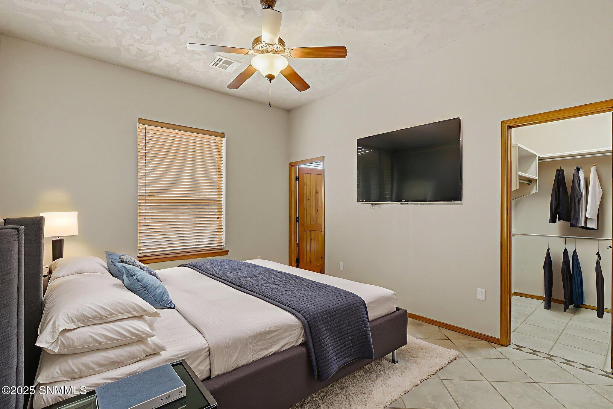 23-web-or-mls-IMG_7140 virtually staged