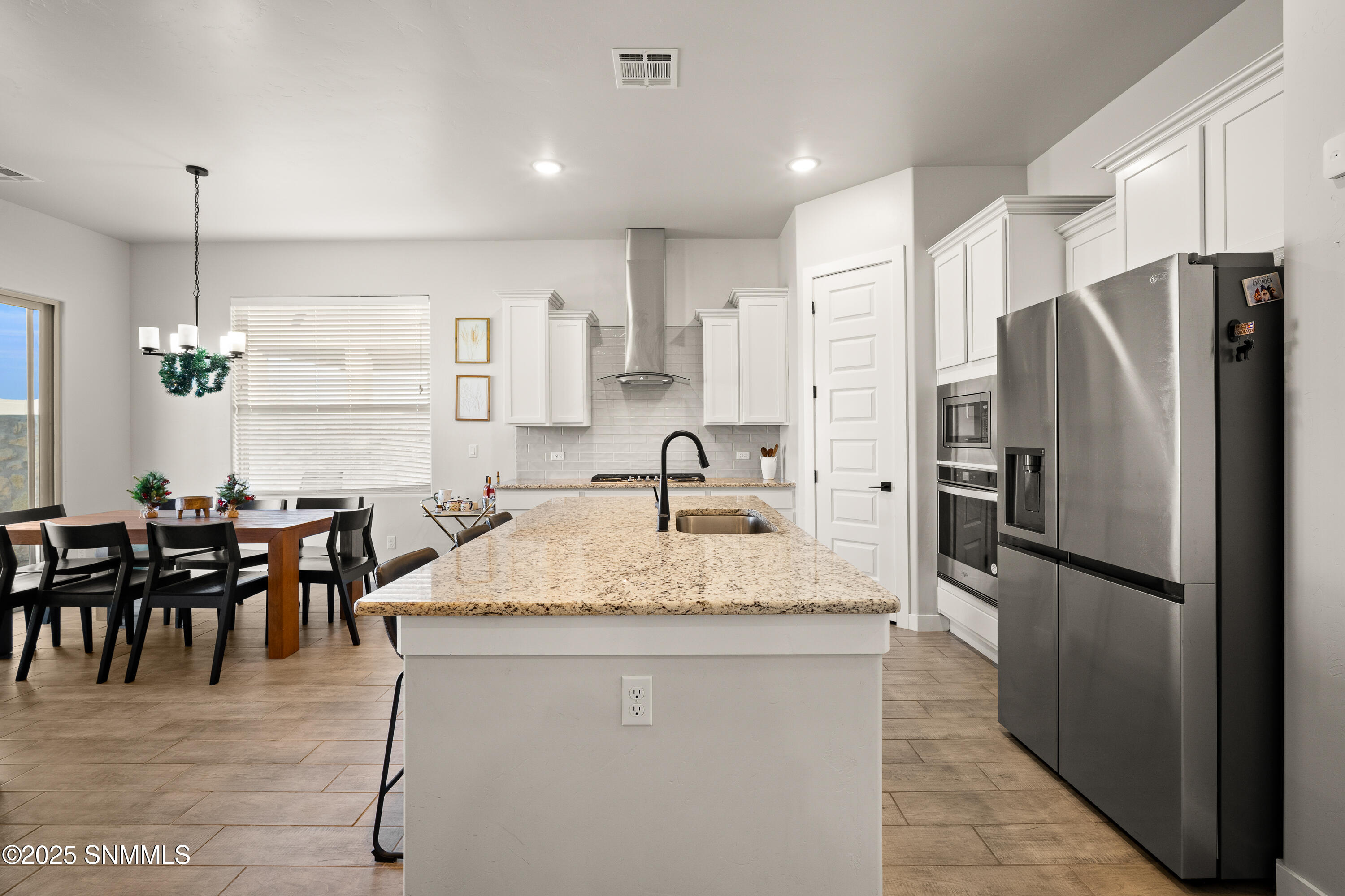 6233-Recoleta-MLS-Camera-Guy-9