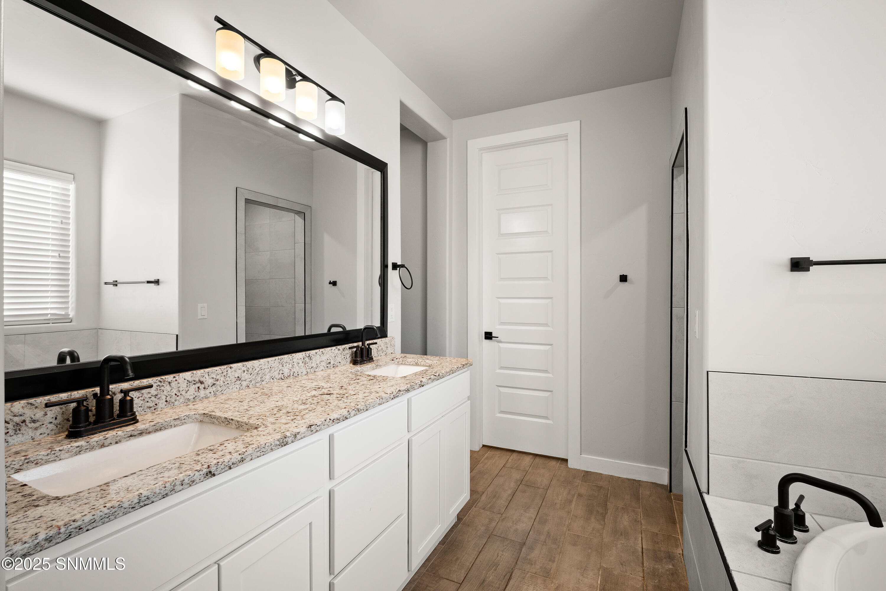 6233-Recoleta-MLS-Camera-Guy-22