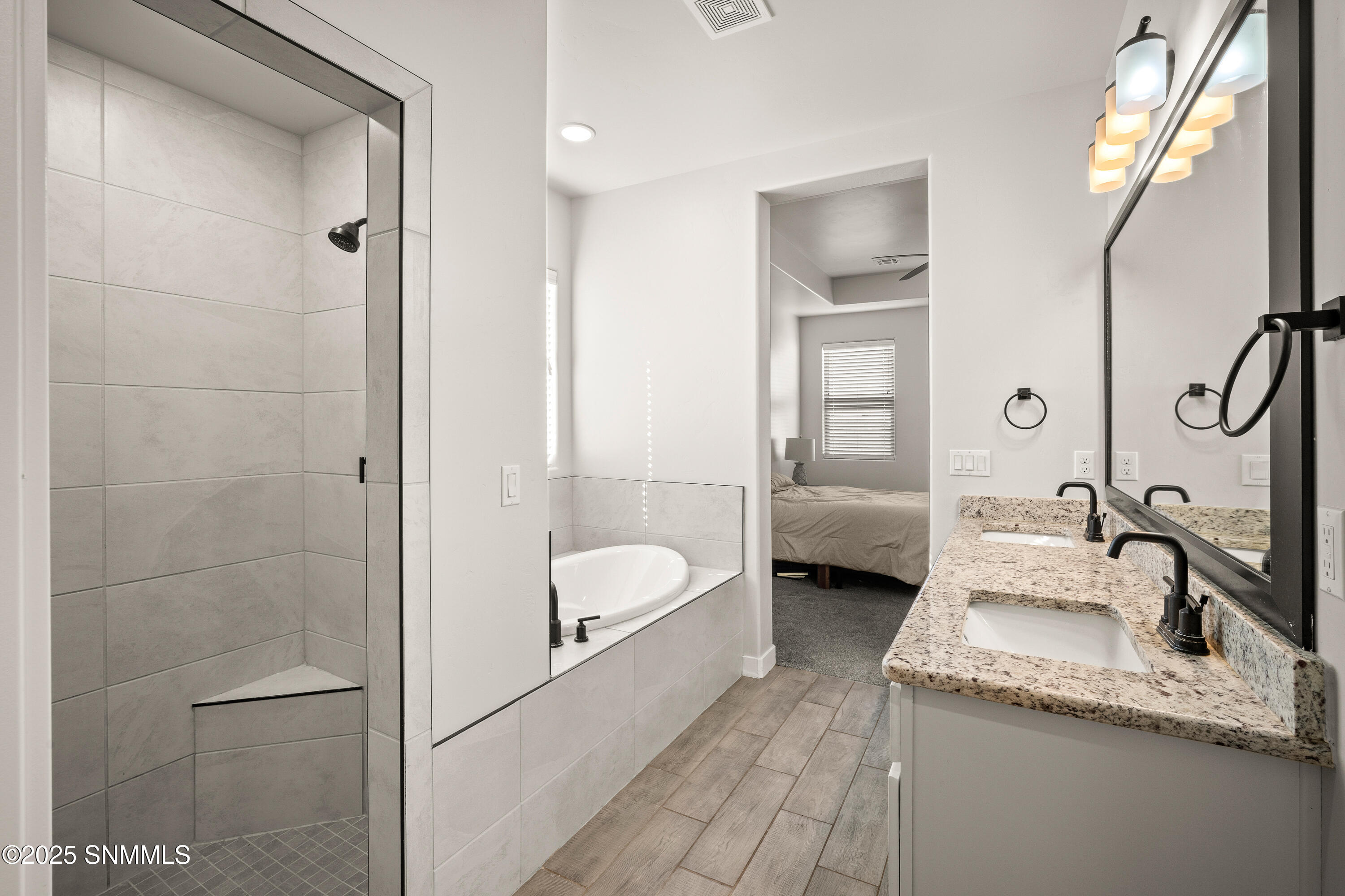 6233-Recoleta-MLS-Camera-Guy-25