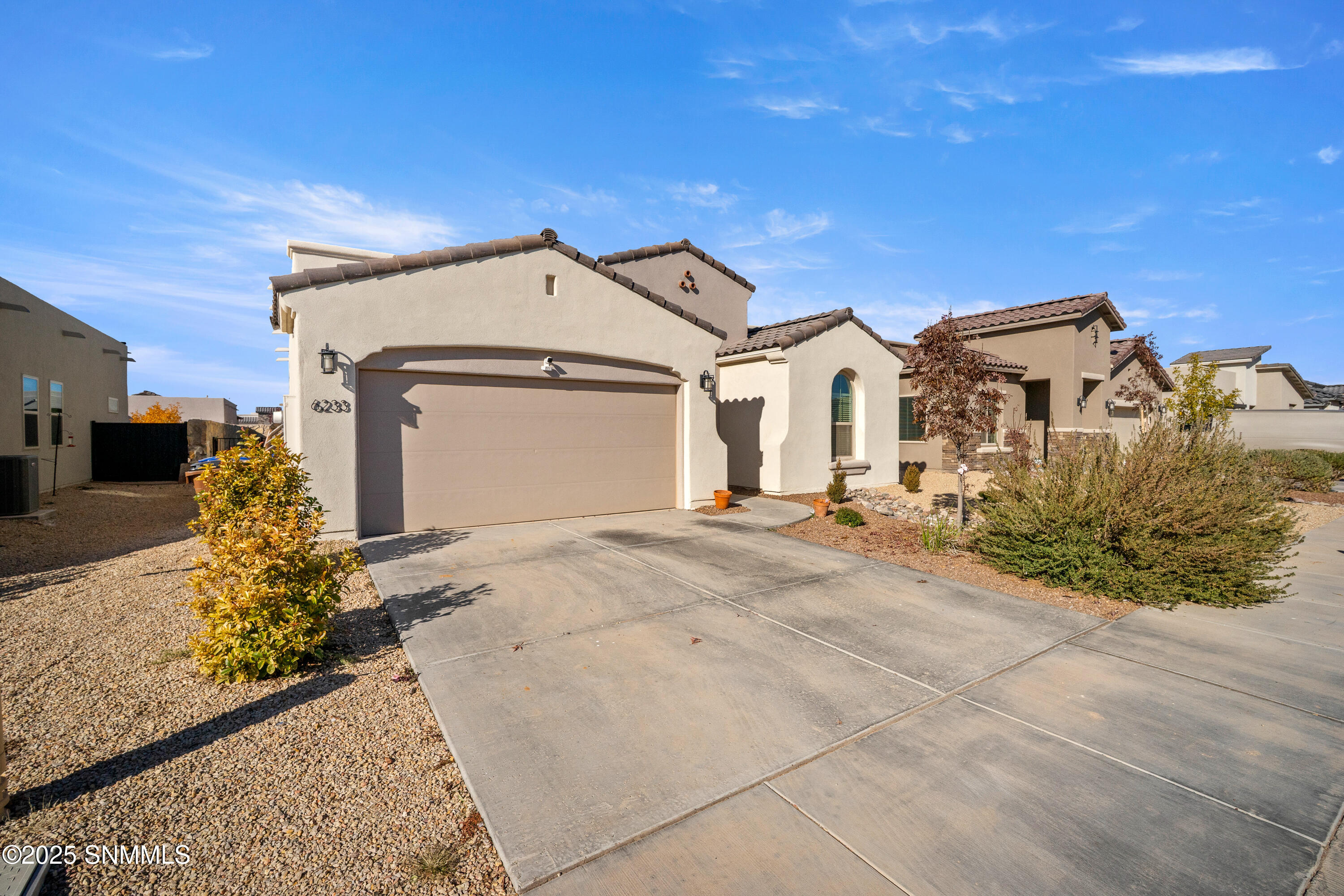 6233-Recoleta-MLS-Camera-Guy-4